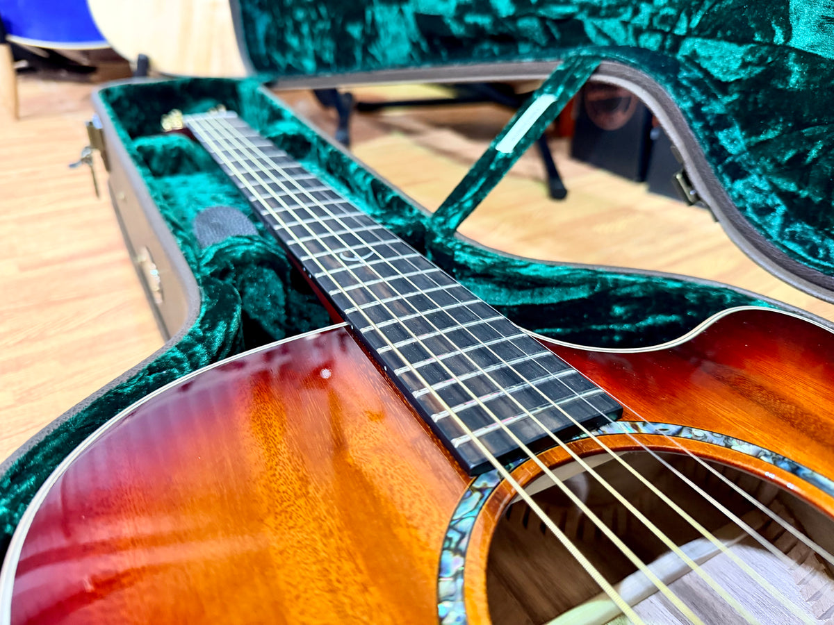 Faith Blood Moon Venus FVBMB All-Solid Trembesi Electro-Acoustic Guitar + Case