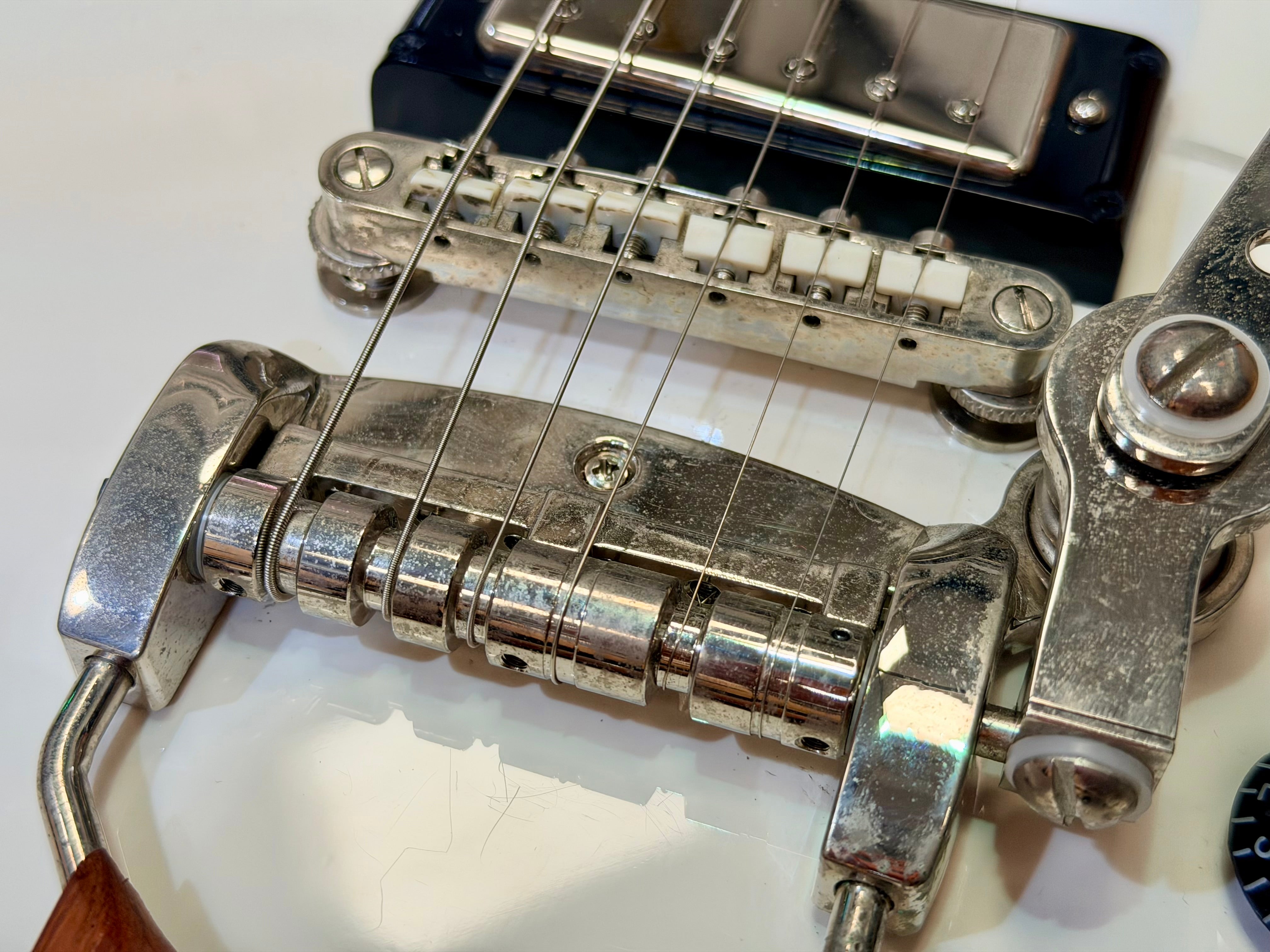 ✨2024✨ Epiphone Crestwood Custom Tremotone Polaris White~ Mini Humbuckers!