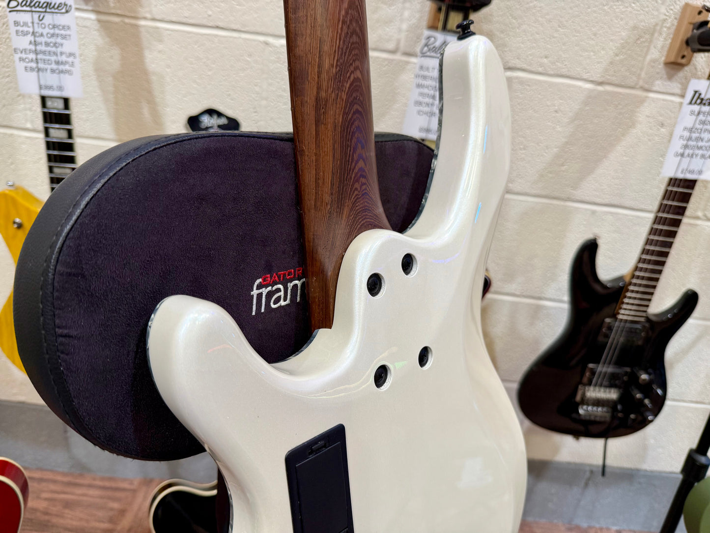 🌟MINT🌟 Cort C5-H 5 String Electric Active Bass Guitar~ Pearl White Finish!