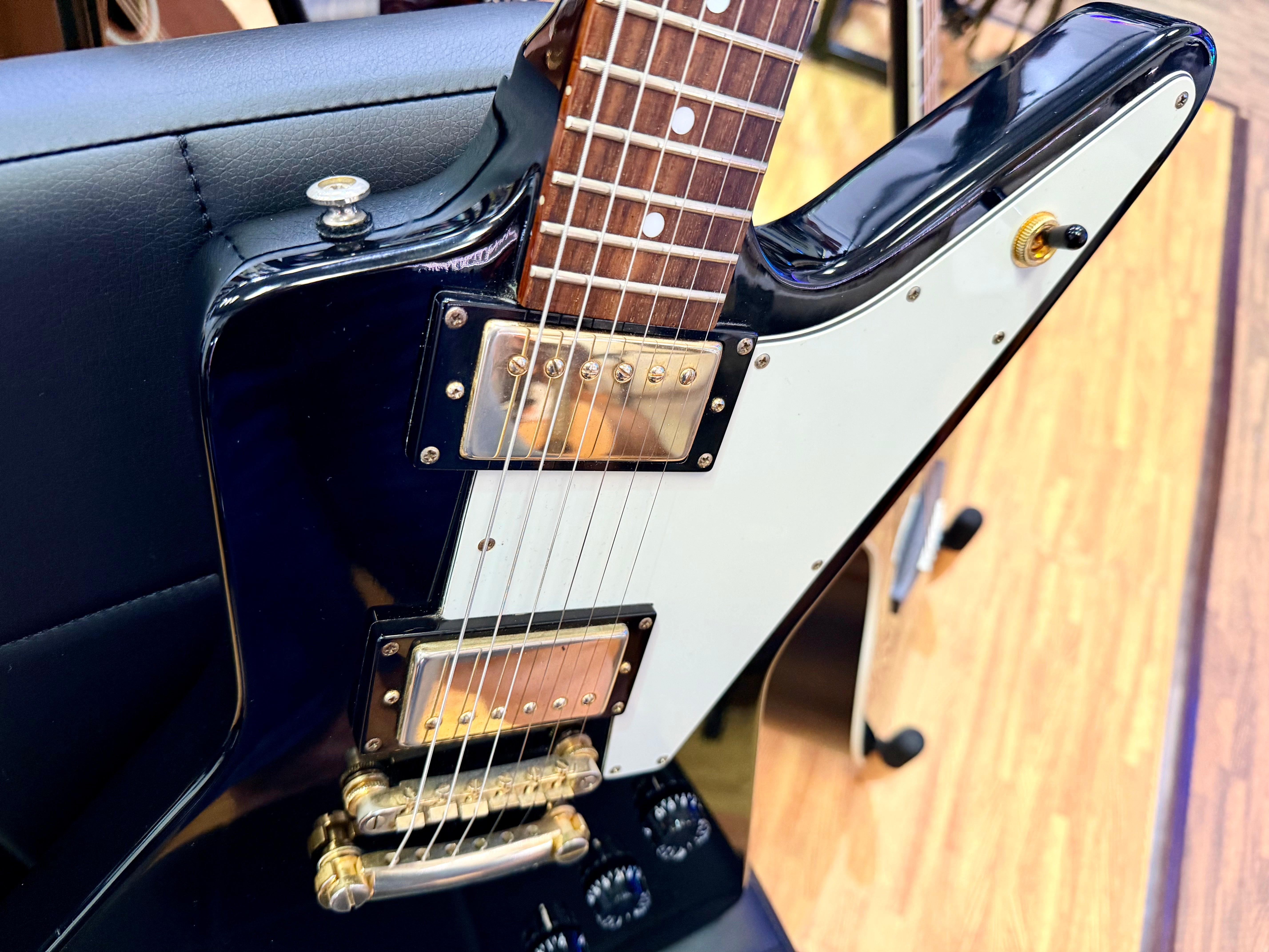 ⚡️2001⚡️ Epiphone ‘58 Explorer Black~ Korean Made 1958 ~ Gold Hardware~ Unsung MIK!