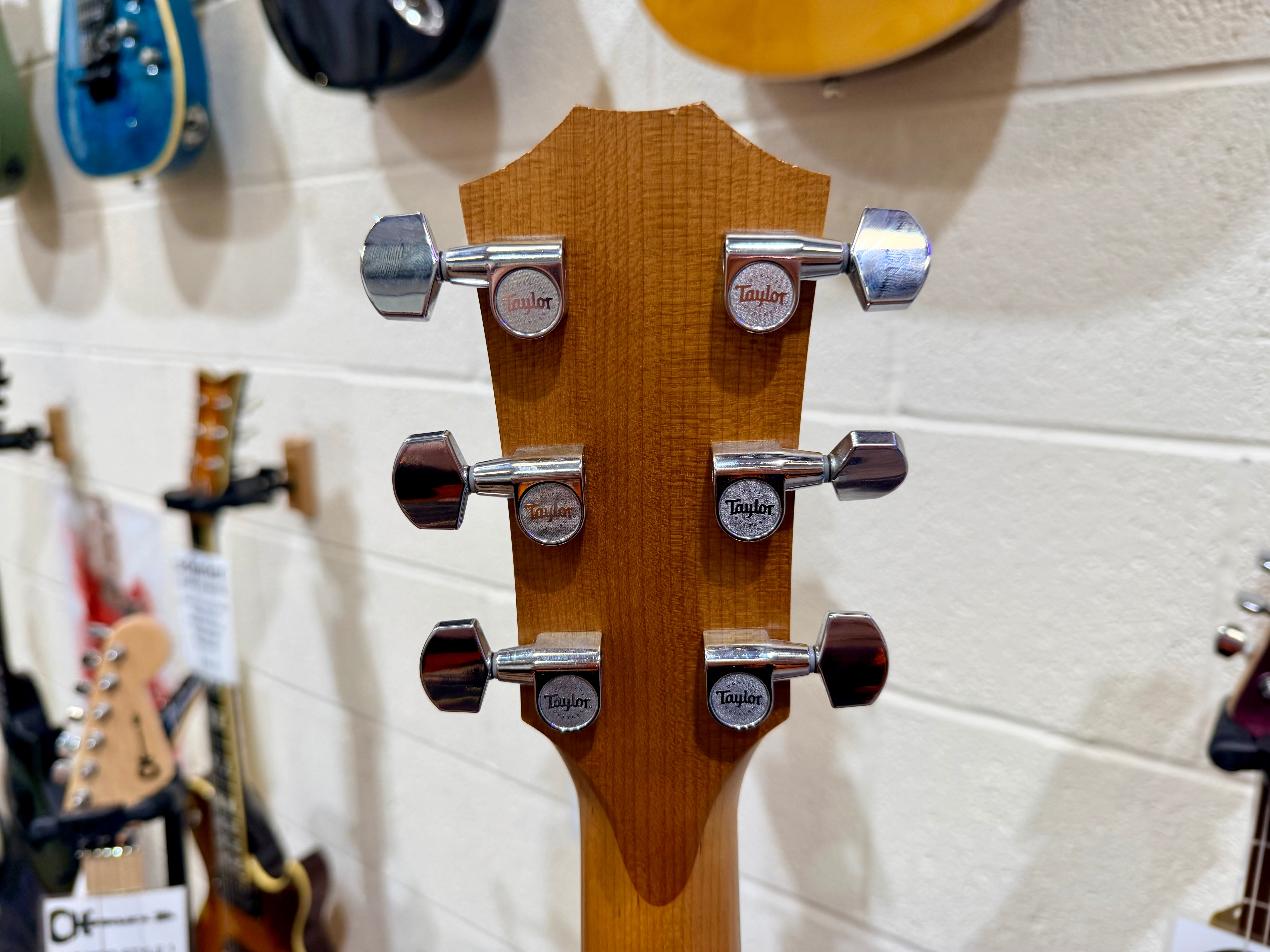 🌟MINT🌟 Taylor 114ce Grand Auditorium Electro Acoustic Guitar~ Natural~ Gig Bag!