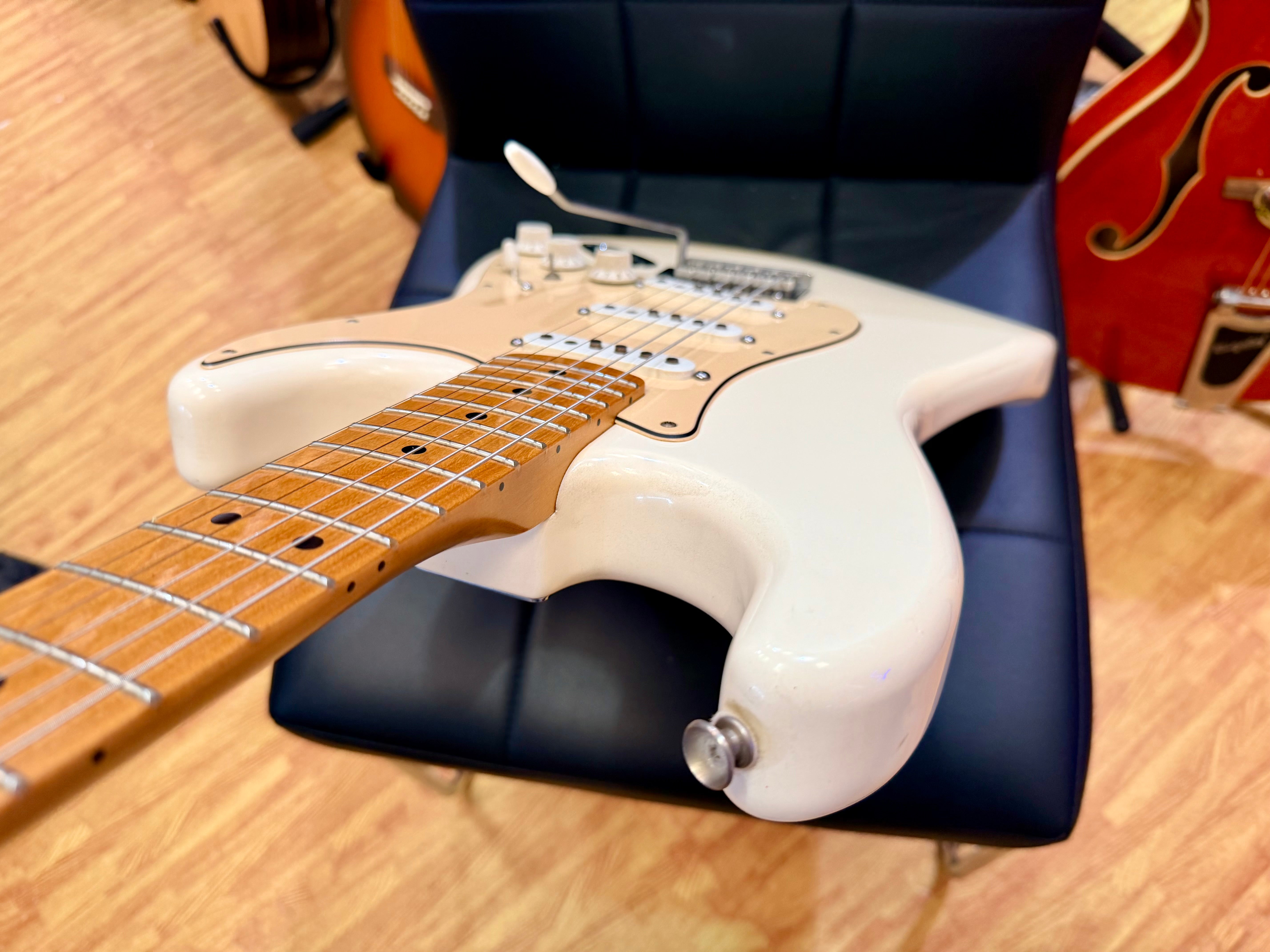 ✨UPGRADED✨ 2014 Fender Standard Stratocaster~ Arctic White~ Custom Shop Pickups