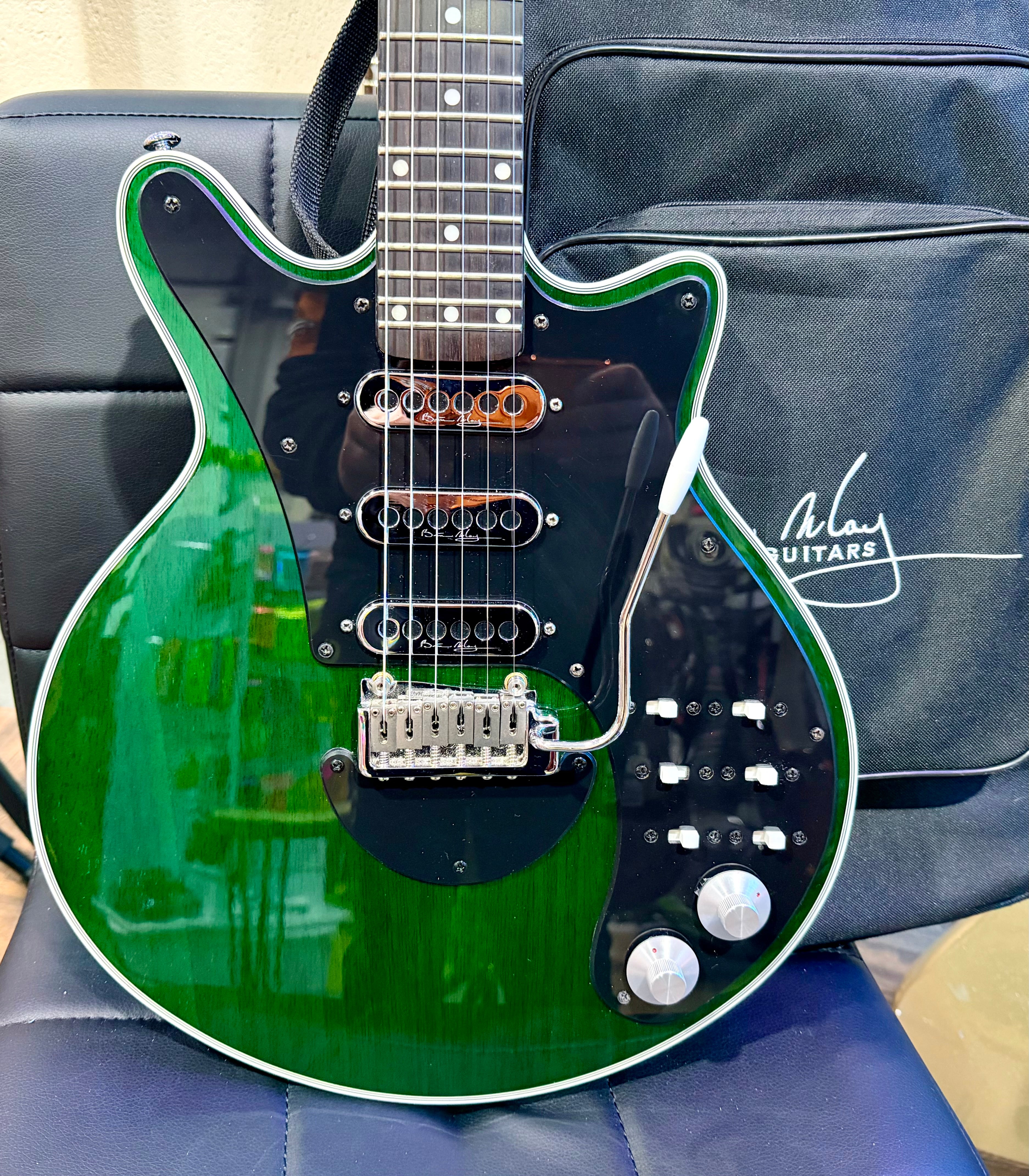 🌟LTD EDITION🌟 Brian May BMG Special Edition~ Emerald Green Model + Gig Bag!