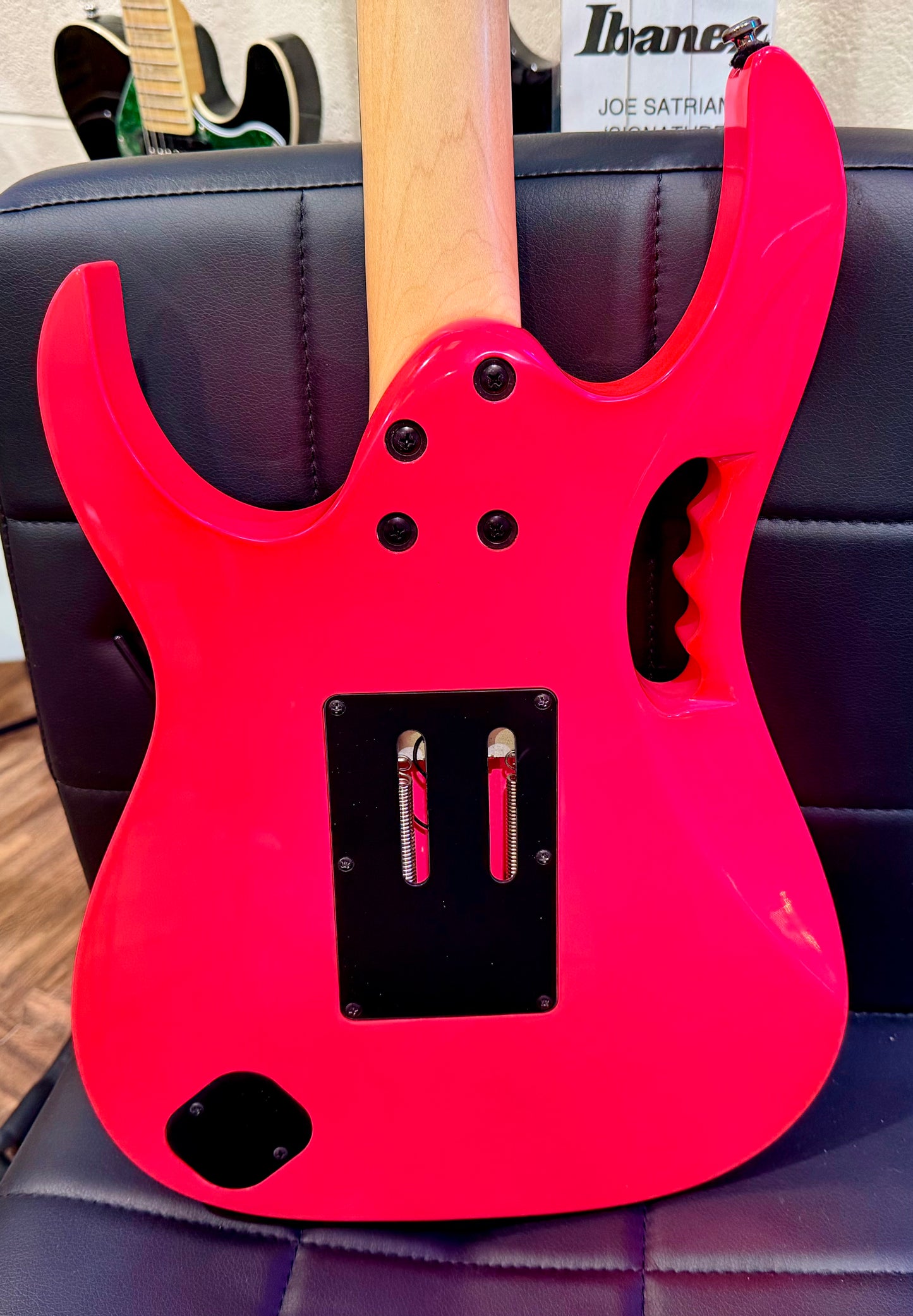 🔥2017🔥 Ibanez Steve Vai Jem Jr~ Neon Pink Junior~ Floyd Rose~ Wizard Neck!