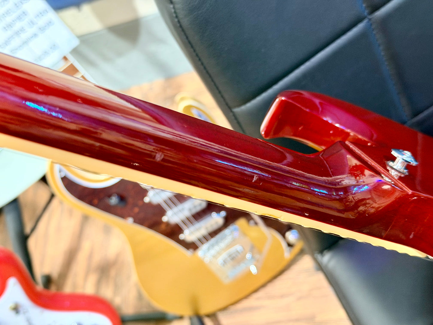 🍒2010🍒 Gibson SG Standard~ USA Made~ Heritage Cherry~ Hard Case~ Lovely!