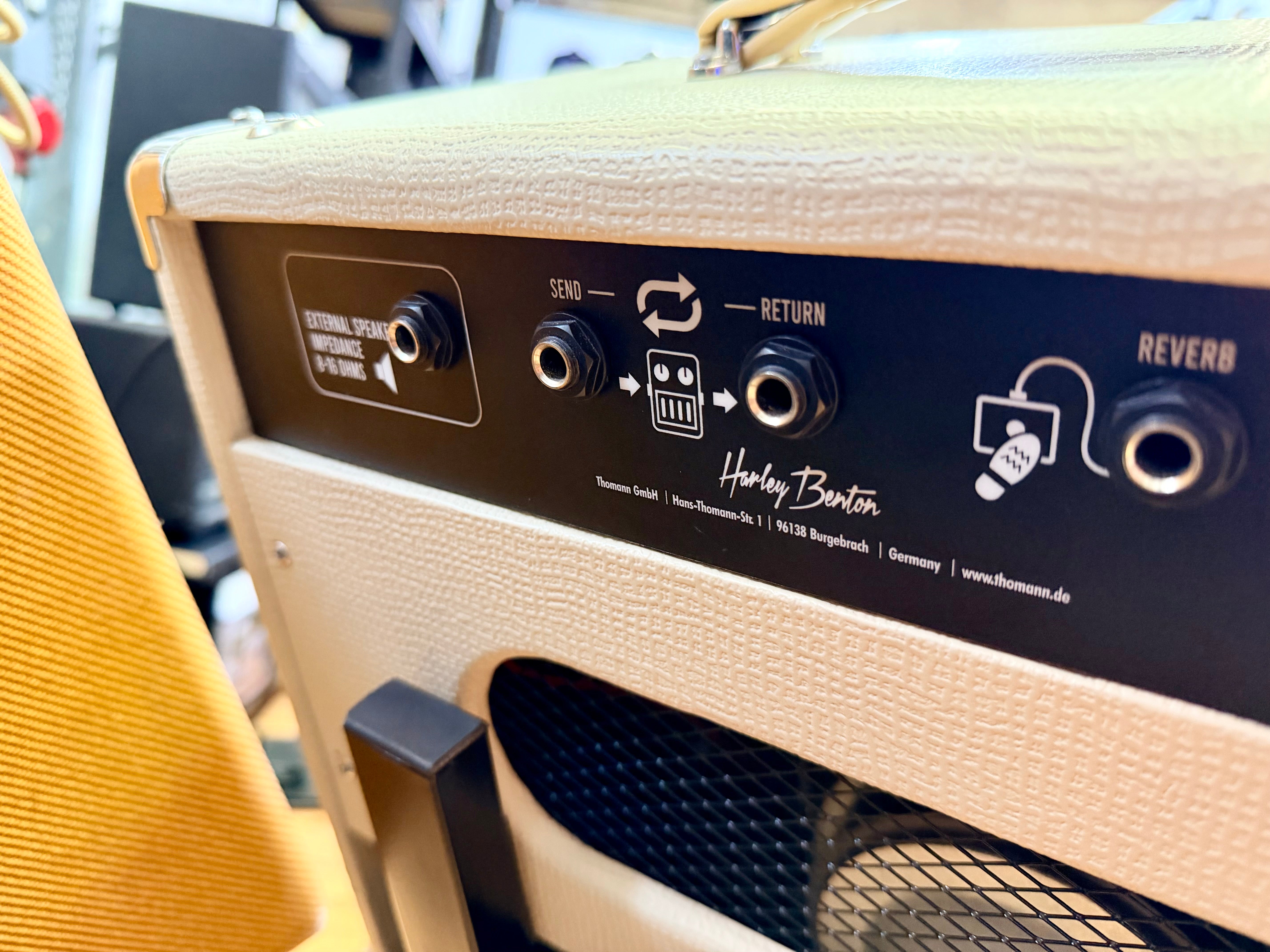 ✨MINT✨ Harley Benton TUBE15 Celestion 15W All-Valve Combo Guitar Amp~ White!