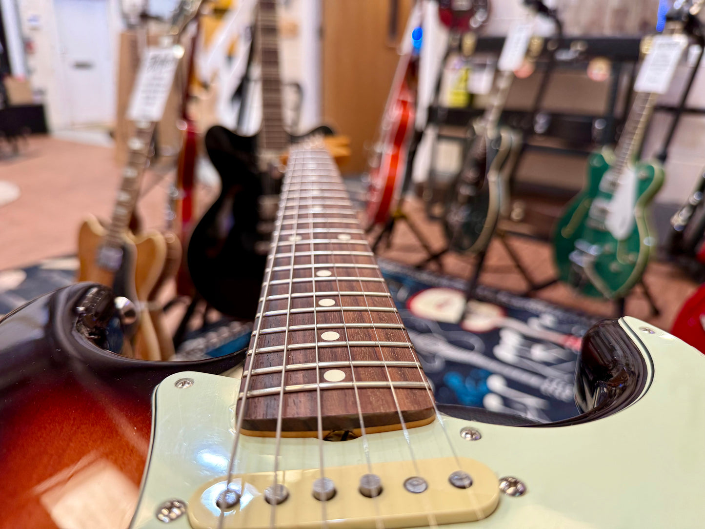 🌟2023🌟 Fender Robert Cray Signature Stratocaster~ Custom Shop P’ups~ Sunburst!