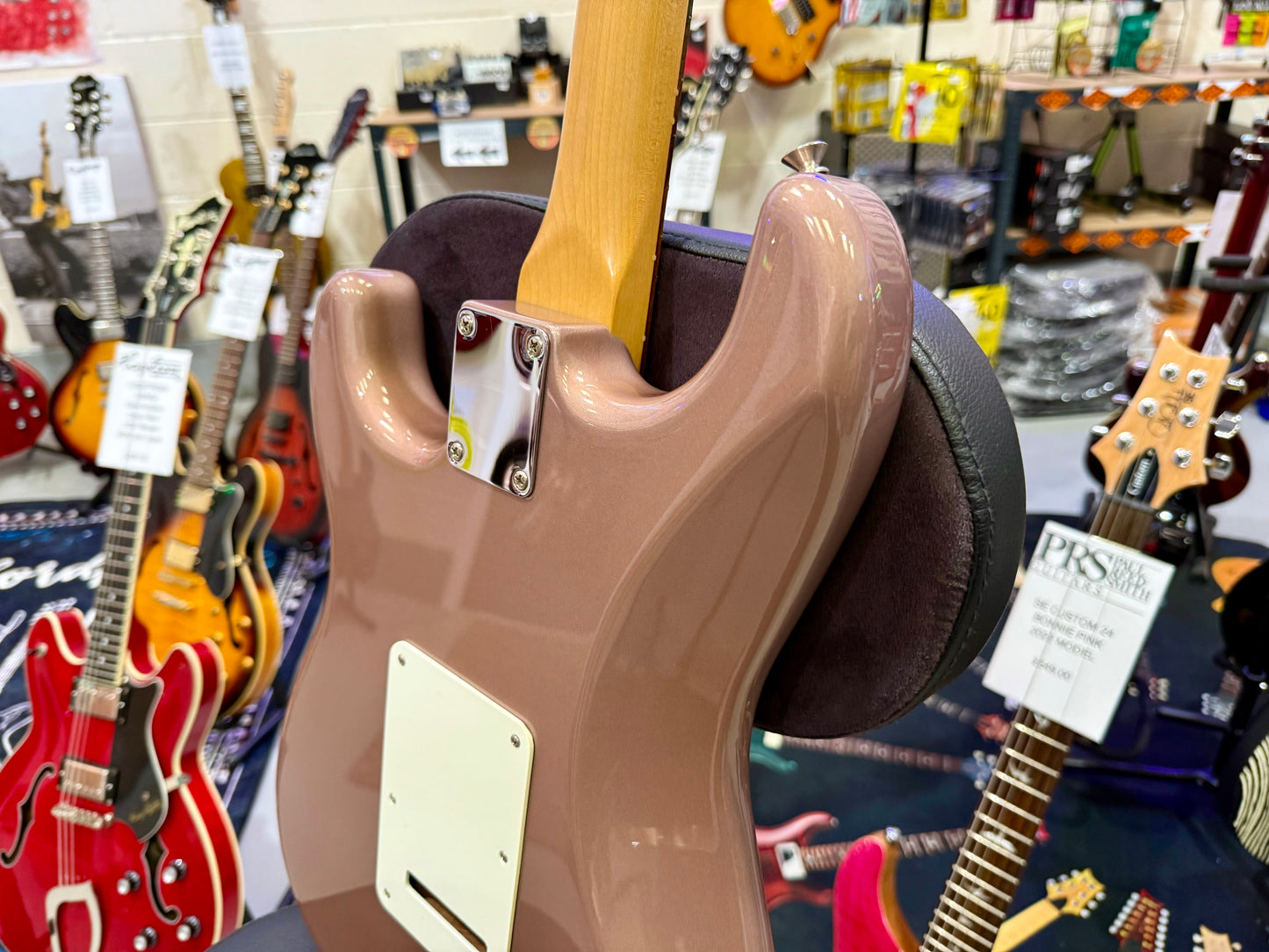 🌟2020🌟 Fender Vintera '60s Stratocaster Modified~ Burgundy Mist Metallic~ Case