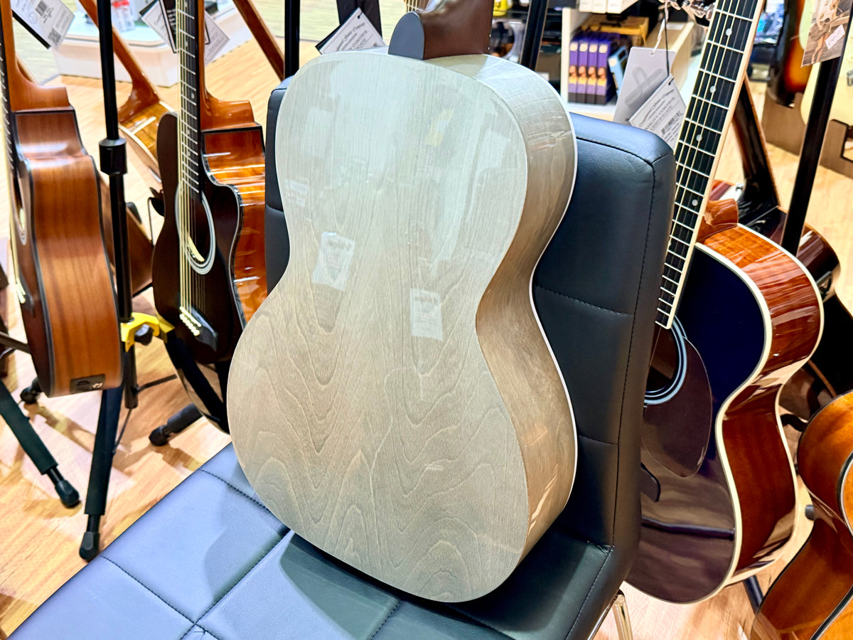 Godin Rialto JR Satina Gray HG Q-Discrete~ Canadian Made~ Wild Cherry~ Ex-Demo