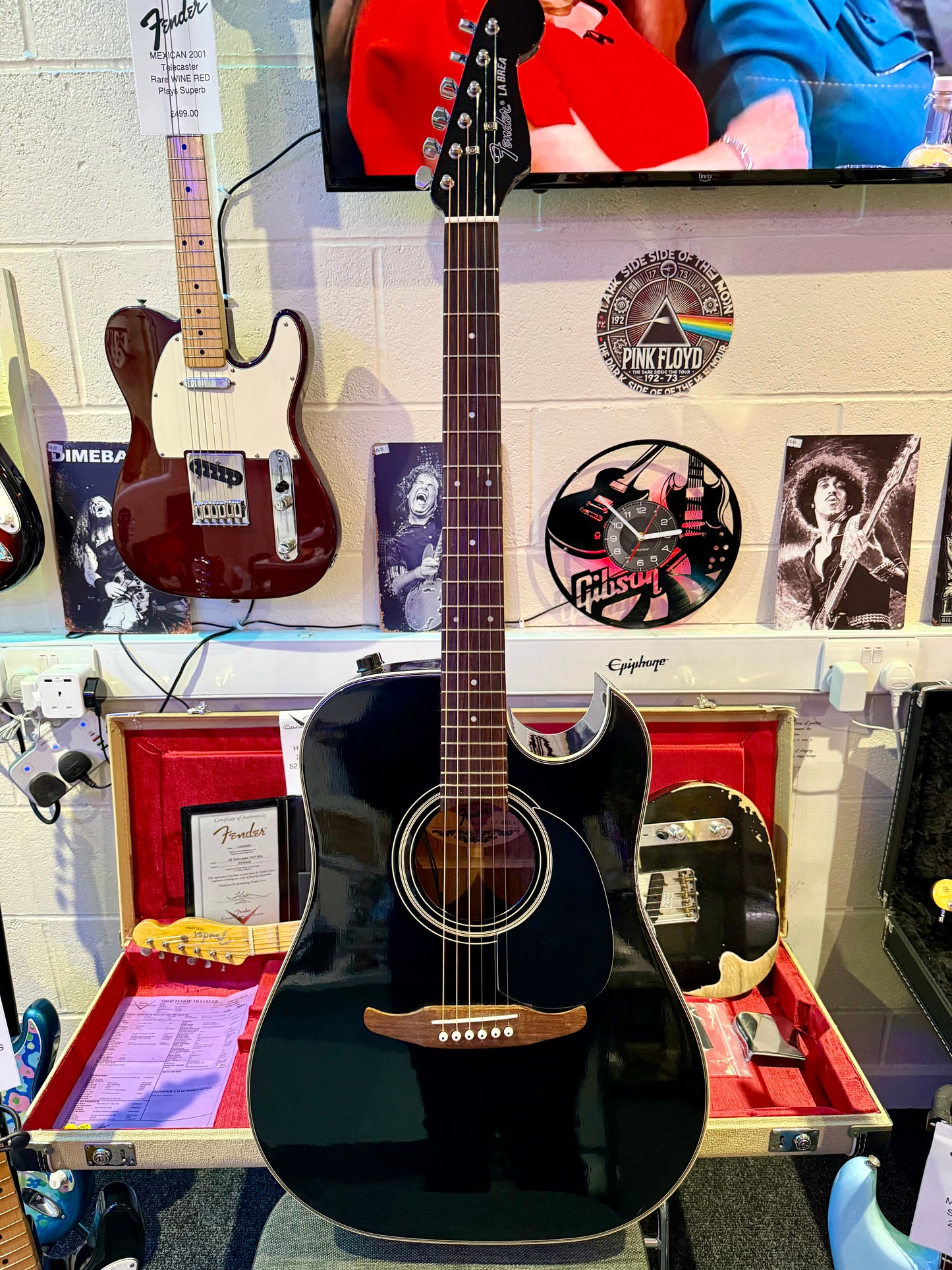 🔥RARE VINTAGE🔥 Fender La Brea Electro Acoustic Guitar~ Black~ 1990’s Model!