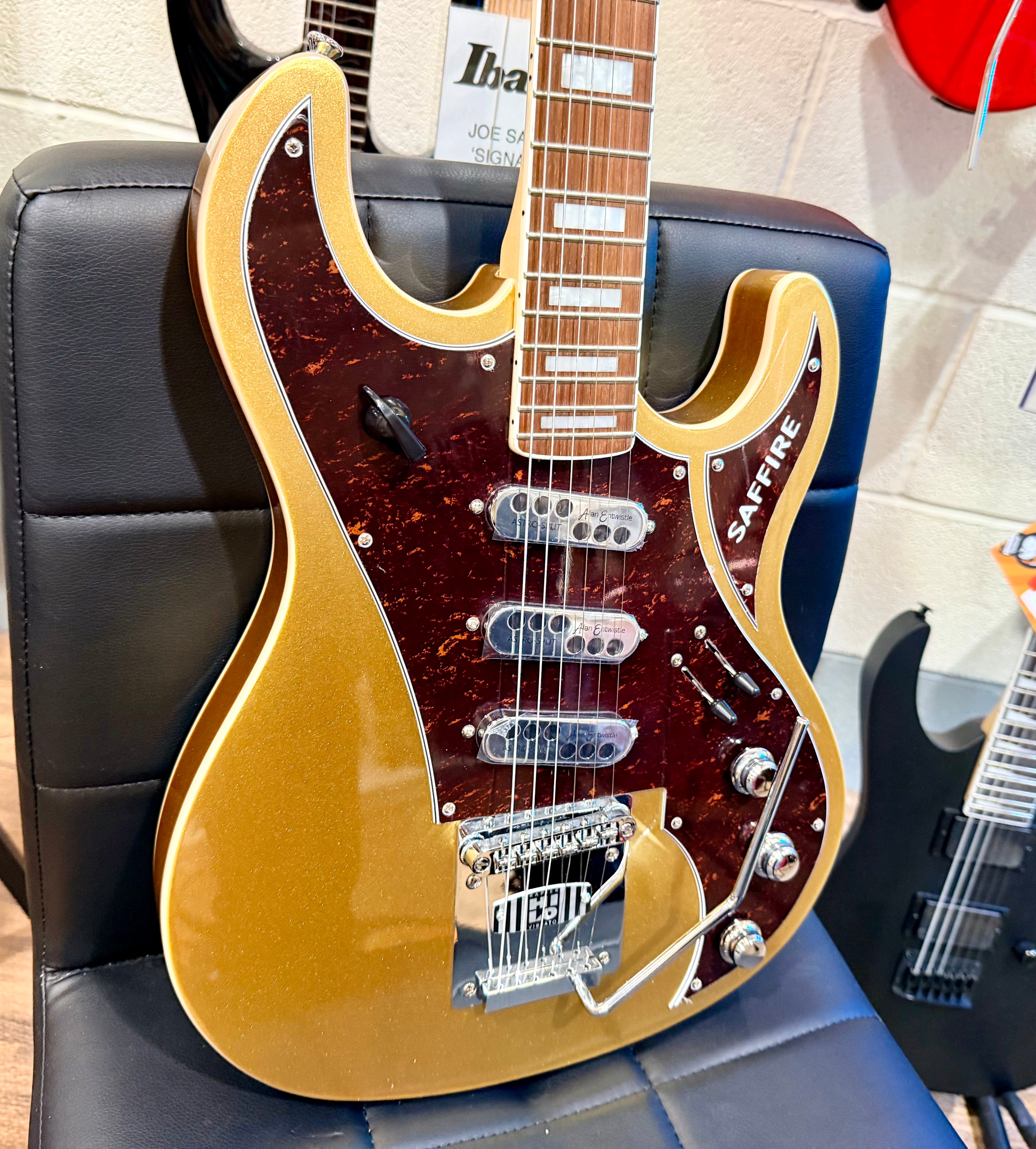 🔥BRAND NEW 2025🔥 Rapier 33 Saffire Ultra Electric Guitar~ Shoreline Gold!