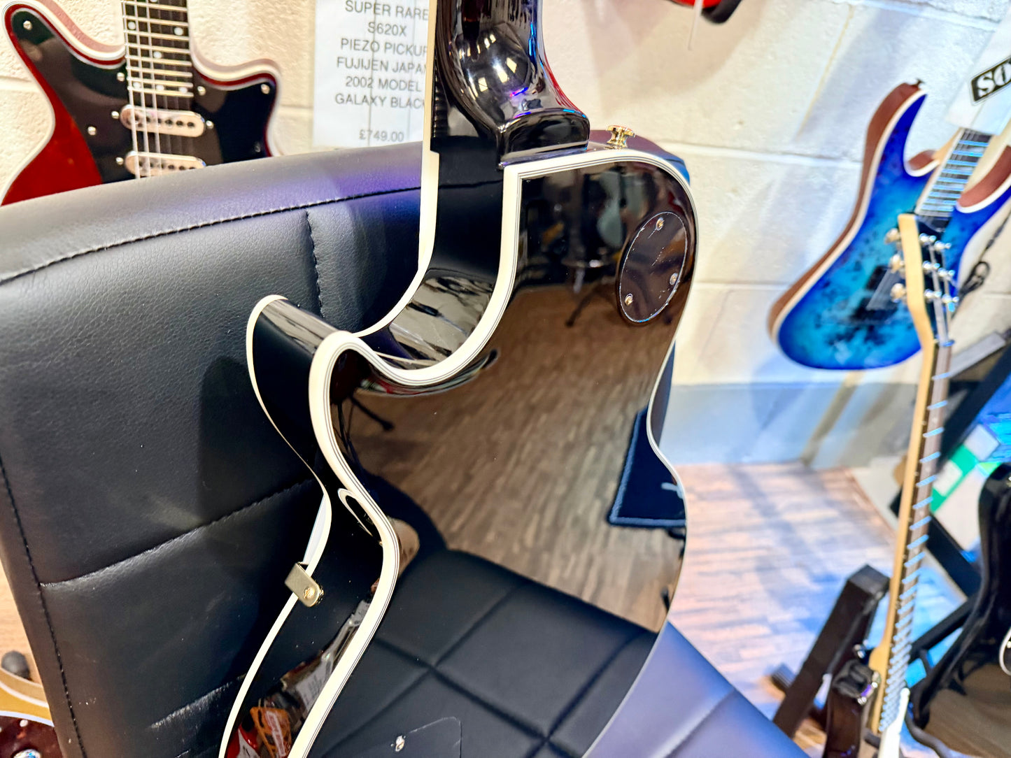 🔥MINT 2023🔥 Tokai UALC62 BB~ Les Paul Custom Style~ Gloss Black/Gold Hardware!