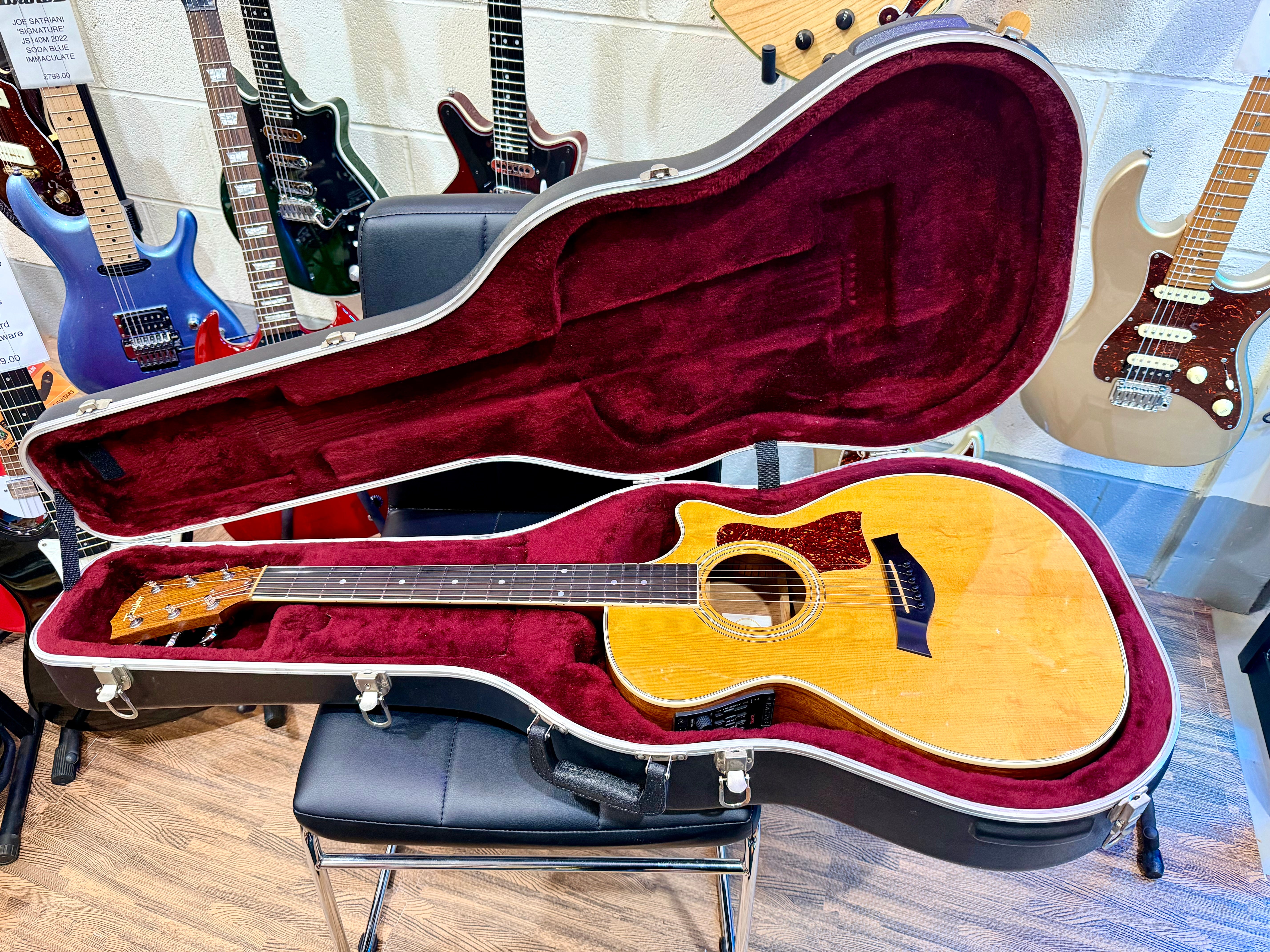 🌟2000🌟 Taylor 412ce Grand Concert Electro-Acoustic Guitar~ Ebony Board~ Case!