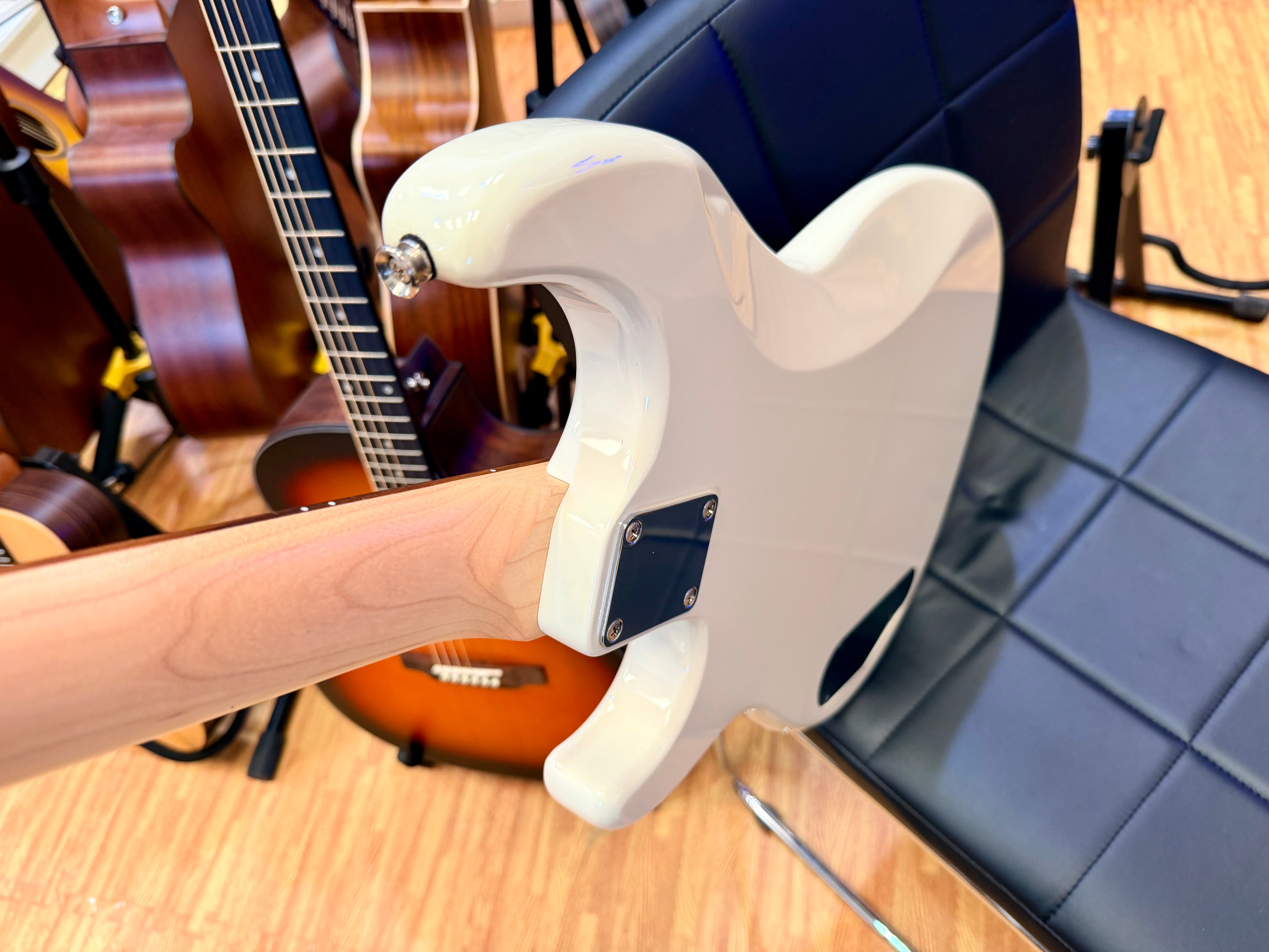 ✨2023✨ Yamaha BB234 4 String Electric Bass Guitar~ Vintage White~ Rosewood!