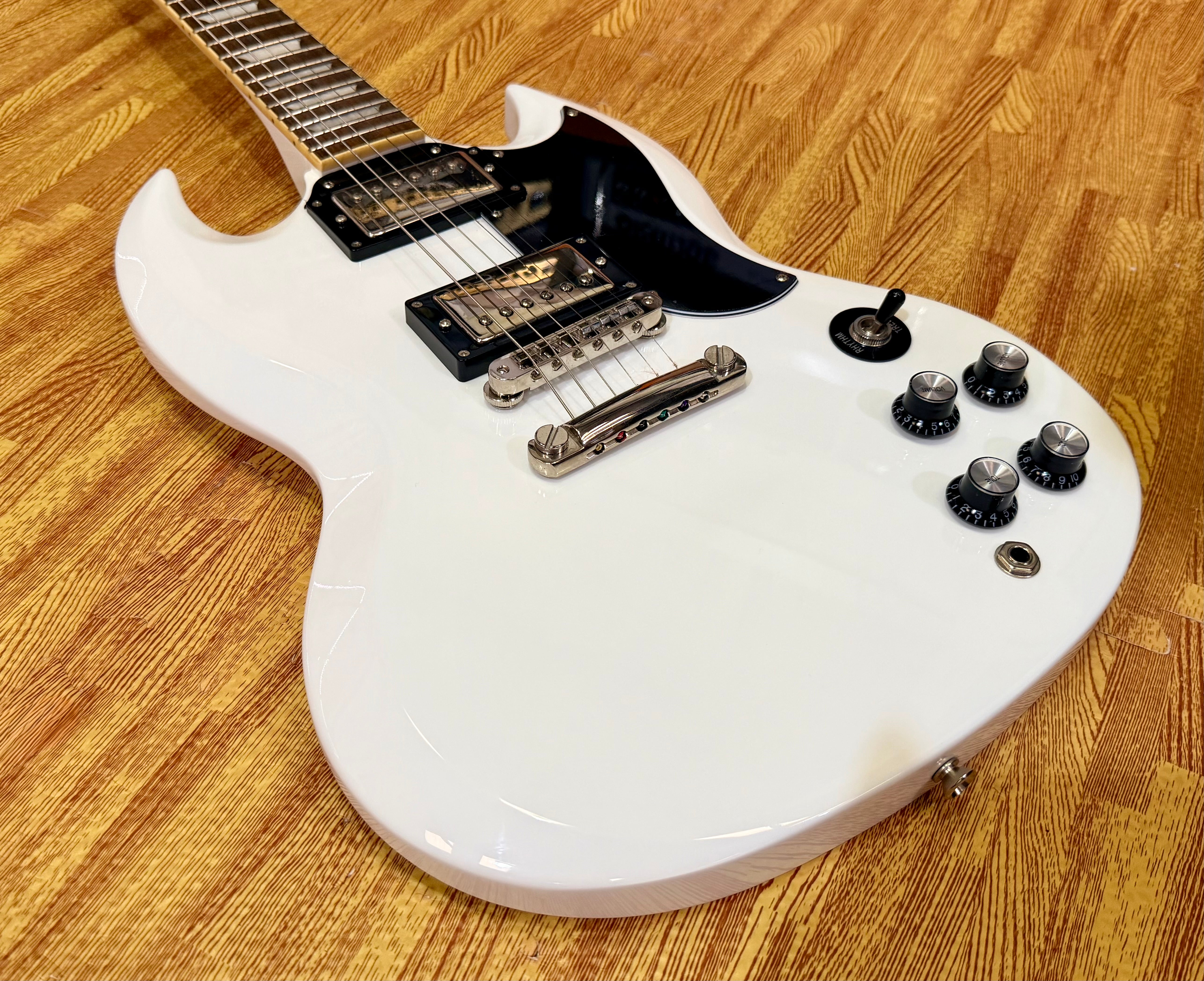 🔥2023🔥 Burny RSG-60 ’63 Alpine White SG Electric Guitar~ Near Mint~ Fernandes!