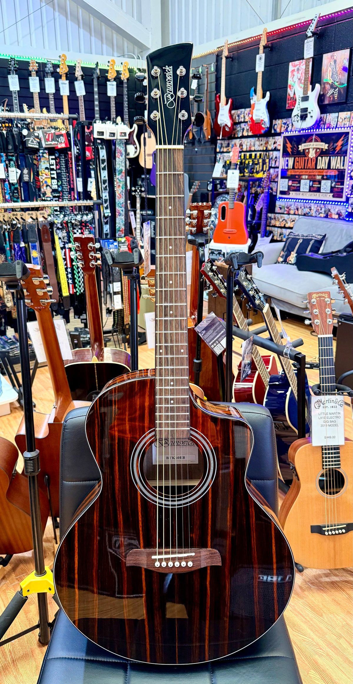✨NEW✨ Brunswick BTK60EB Ebony Grand Auditorium Cutaway Electro Acoustic Guitar!