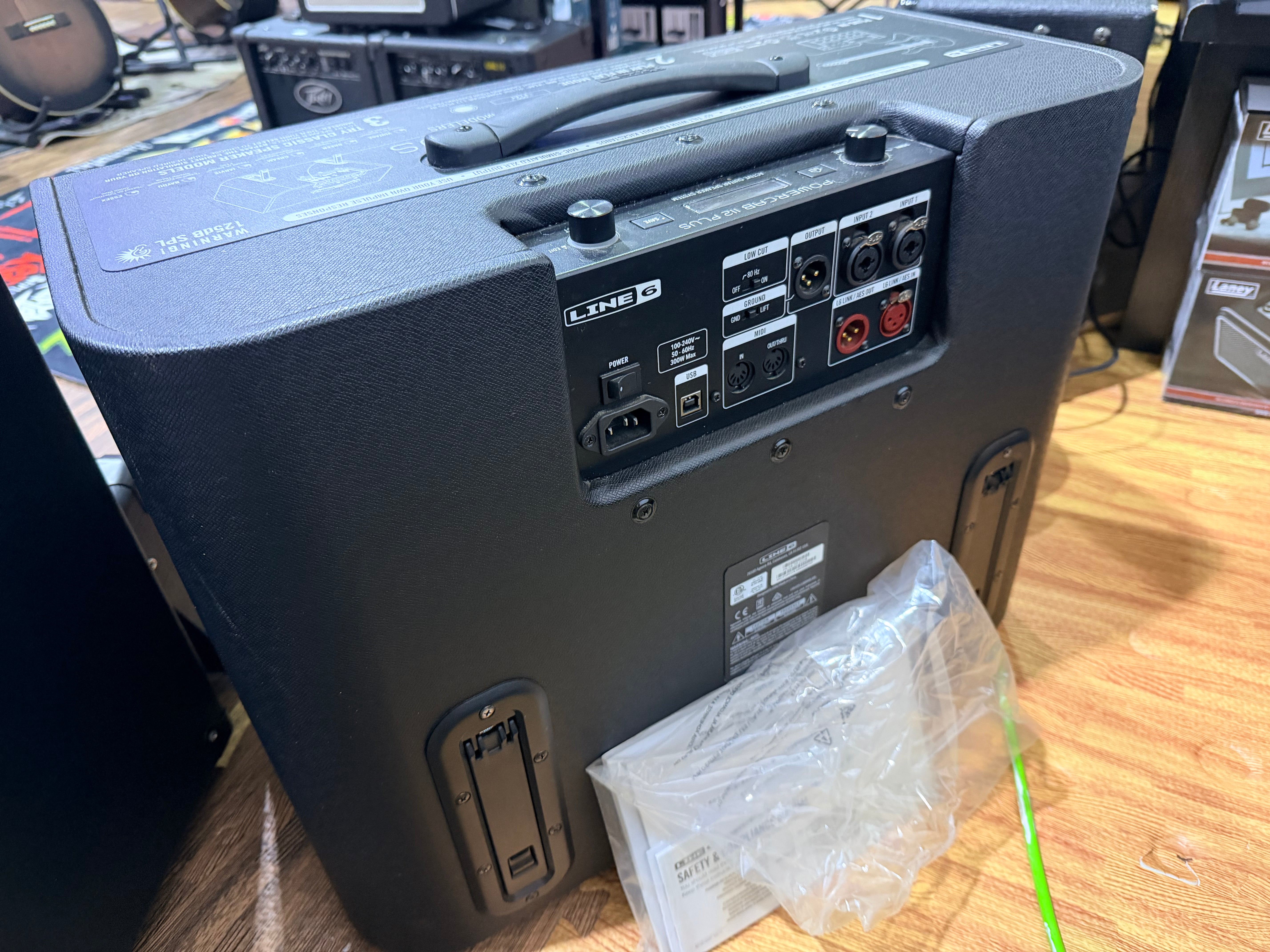 🎸 Line 6 Powercab 112 Plus Active FRFR 1x12 Powered Guitar Cabinet System 🎸