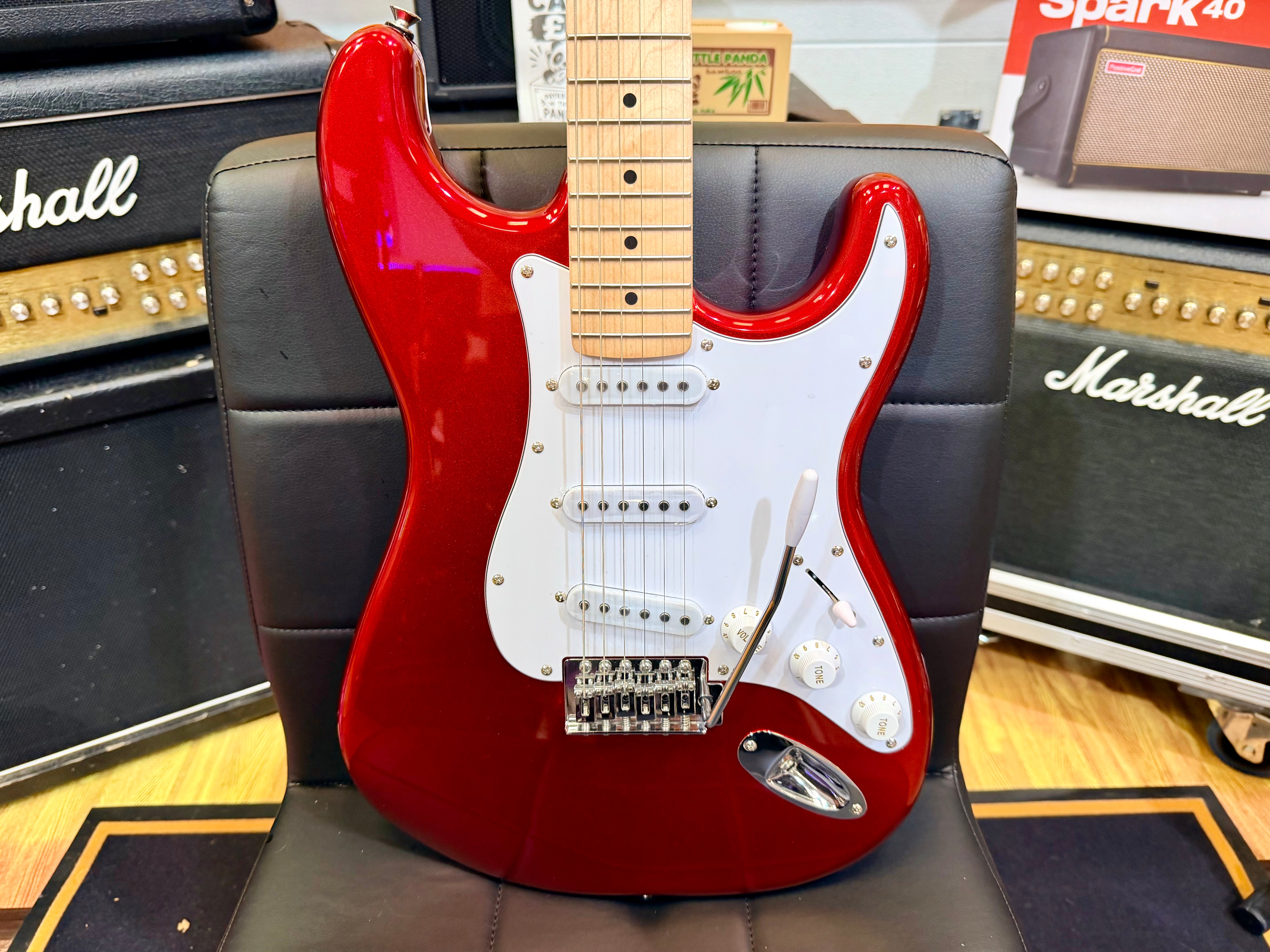 🎸 EastCoast ST1 Electric Guitar- Candy Apple Red~ Maple Neck Stratocaster 🎸