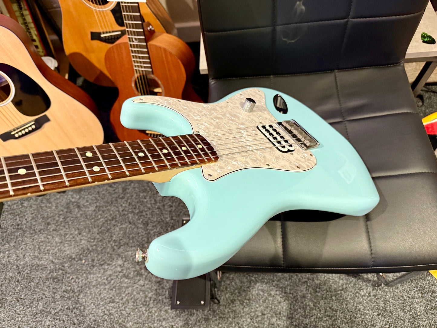 🌟2023🌟 Fender Tom Delonge Stratocaster~ Daphne Blue Signature~ Mexican Strat!