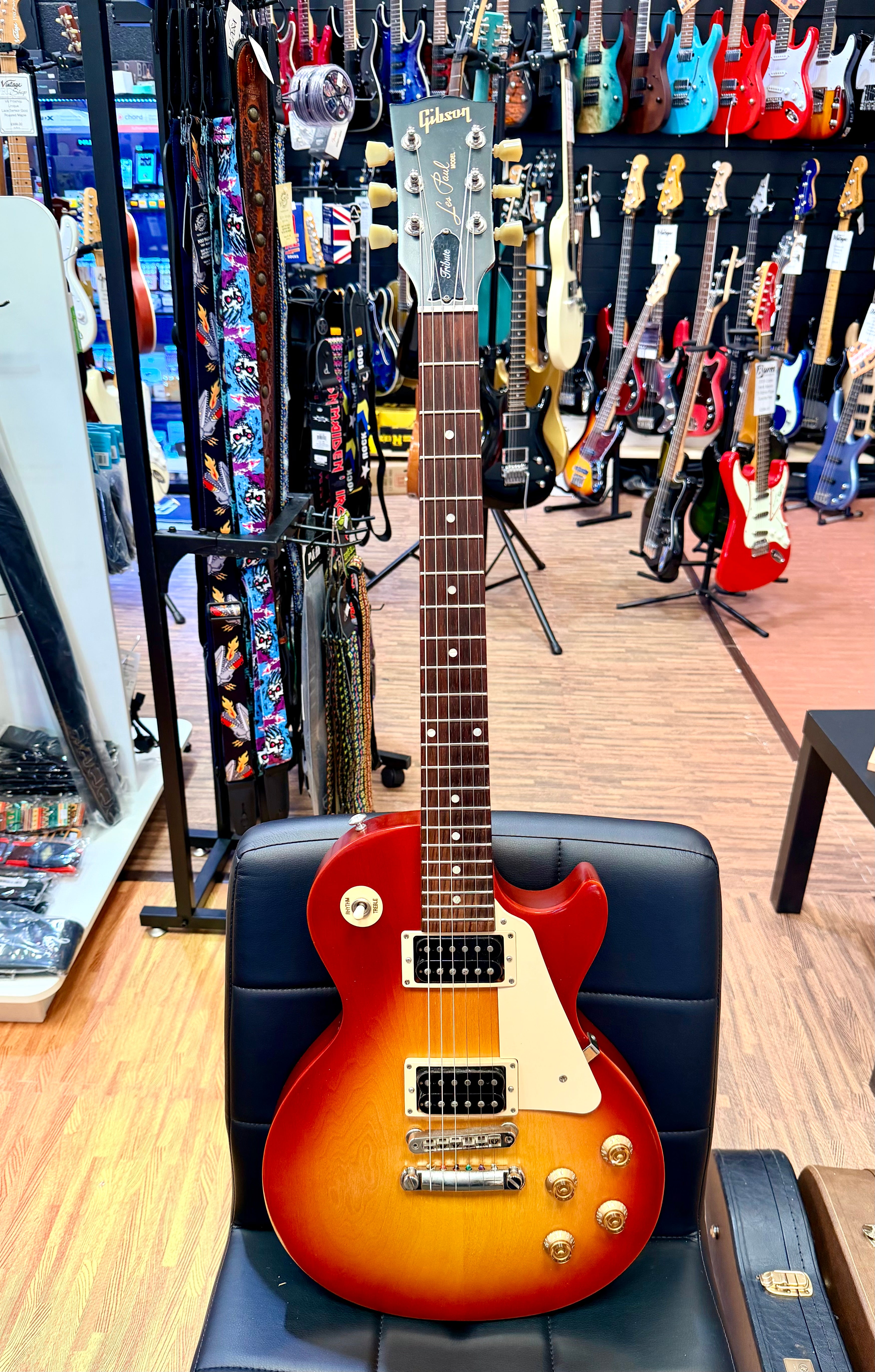 ✨ 2019 USA ✨ Gibson Les Paul Tribute Satin Cherry Sunburst + Deluxe Gig Bag!