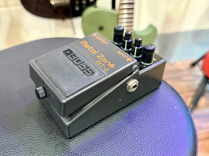 🎸 Boss MT-2 Metal Zone Distortion Pedal~ Guitar Effects Unit 🎸