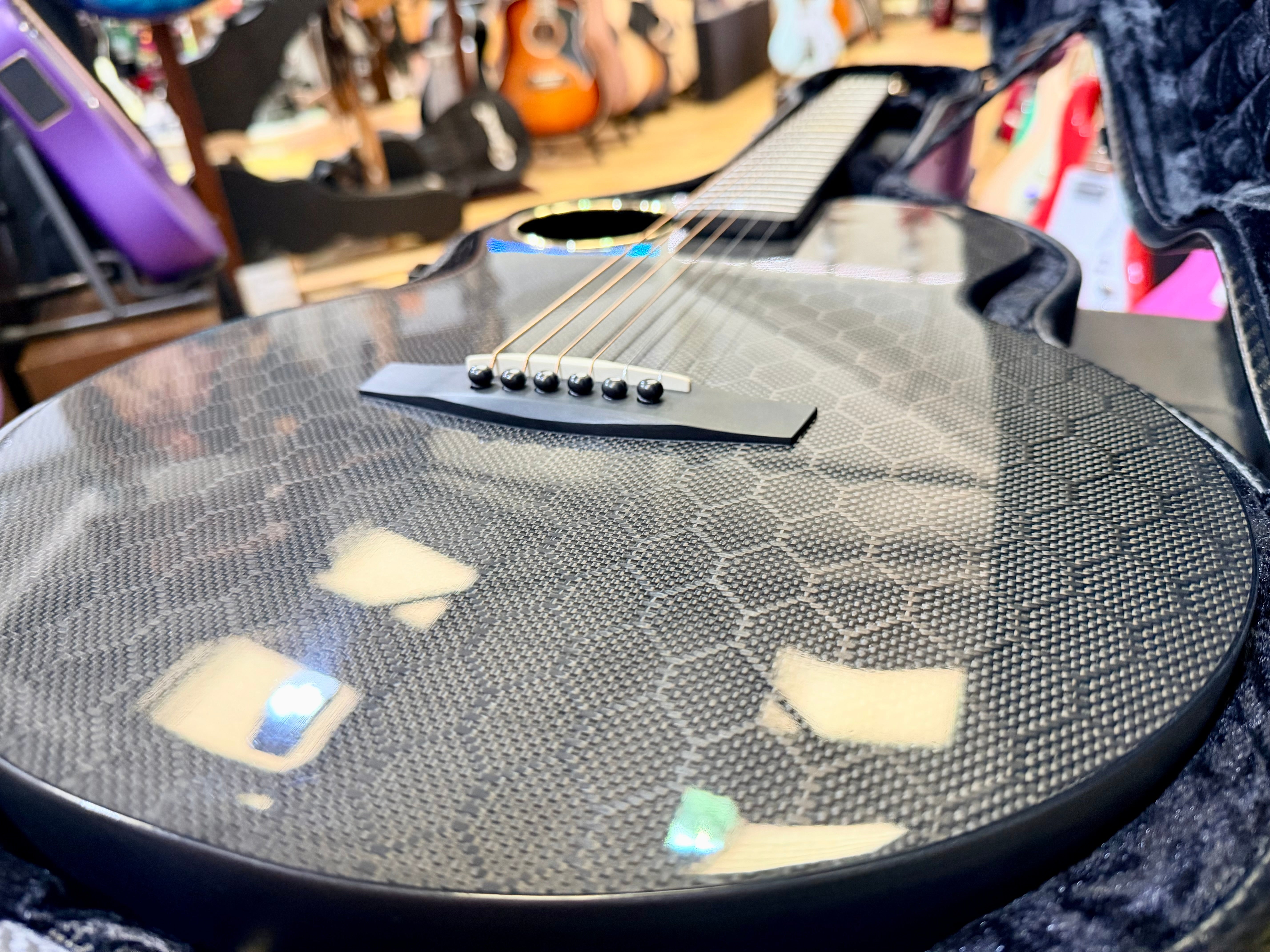 🔥MINT🔥 Enya X4 Pro Mini/EQ Carbon Fibre Electro-Acoustic Smart Guitar + Case!