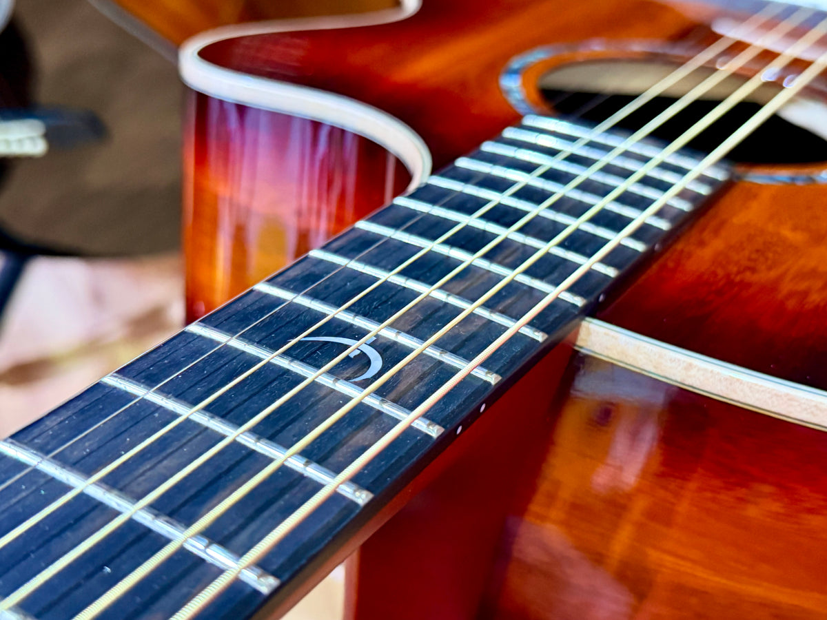 Faith Blood Moon Venus FVBMB All-Solid Trembesi Electro-Acoustic Guitar + Case