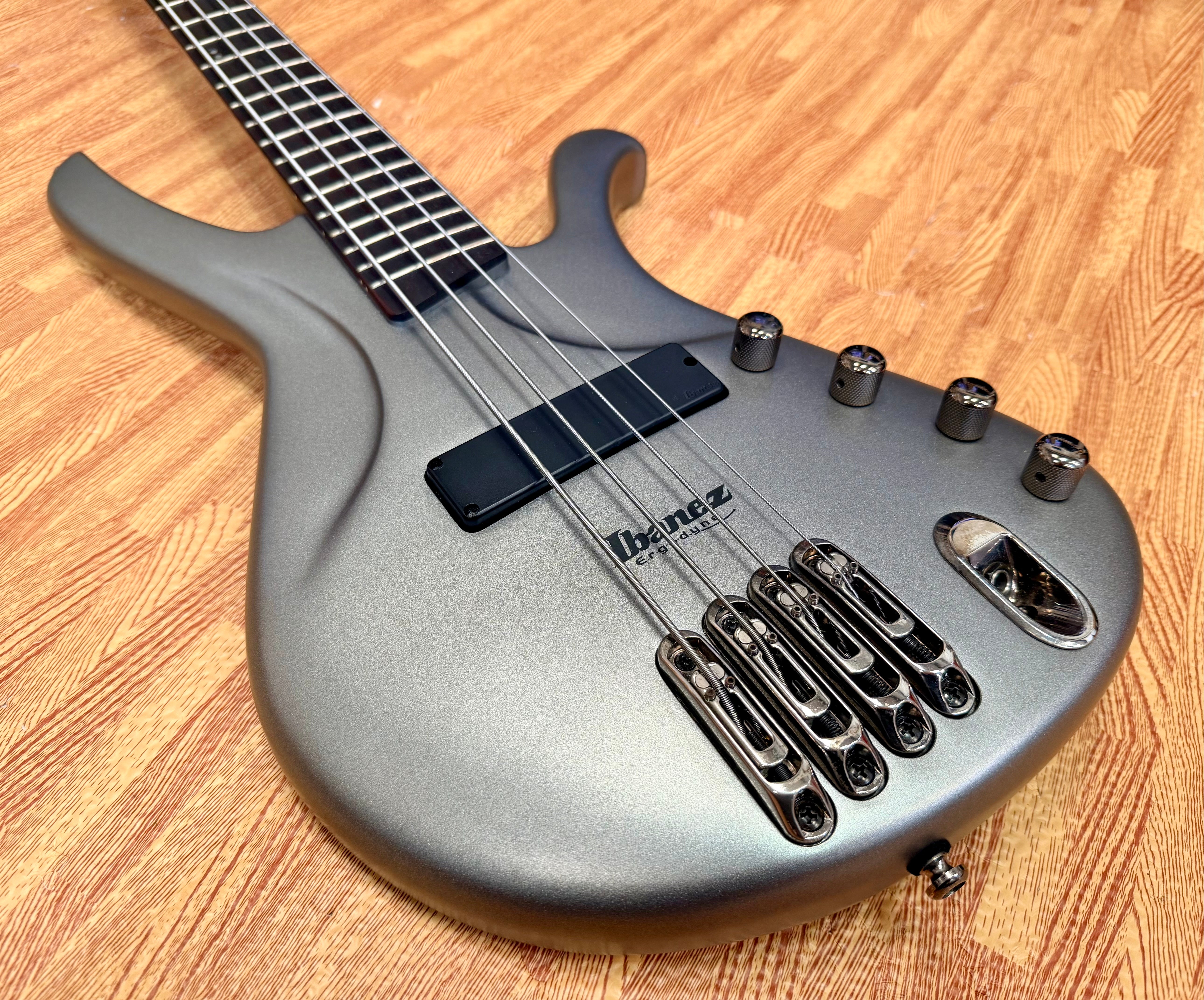 🔥RARE🔥 2001 Ibanez Ergodyne EDA900 Bass~ Korea~ Silver Flat Luthite~ Piezo!