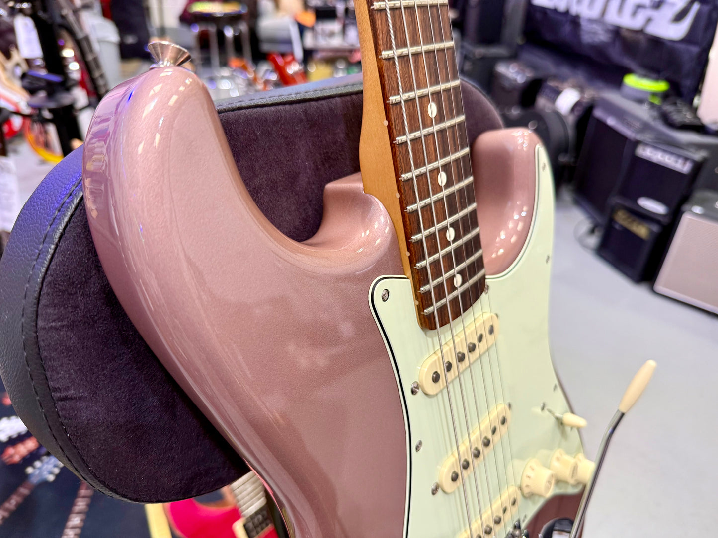🌟2020🌟 Fender Vintera '60s Stratocaster Modified~ Burgundy Mist Metallic~ Case