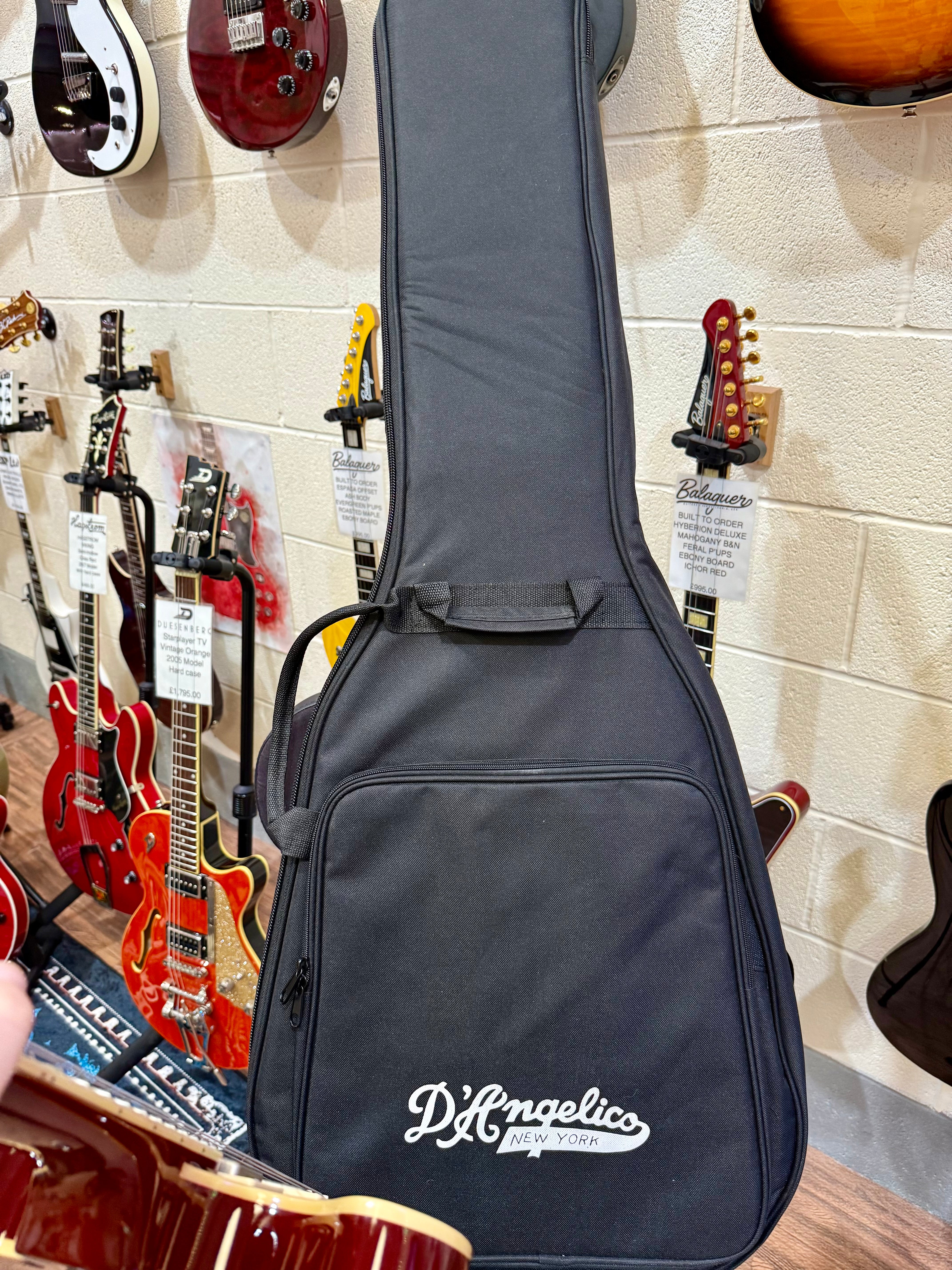 🌟MINT🌟 D’Angelico Excel Series DC Tour Hollowbody Centre Block~ Solid Wine Red