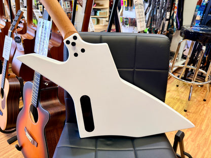 ⚡️NEW⚡️ Spira X-400 Satin White Offset Explorer Electric Guitar HH~ Roasted Neck