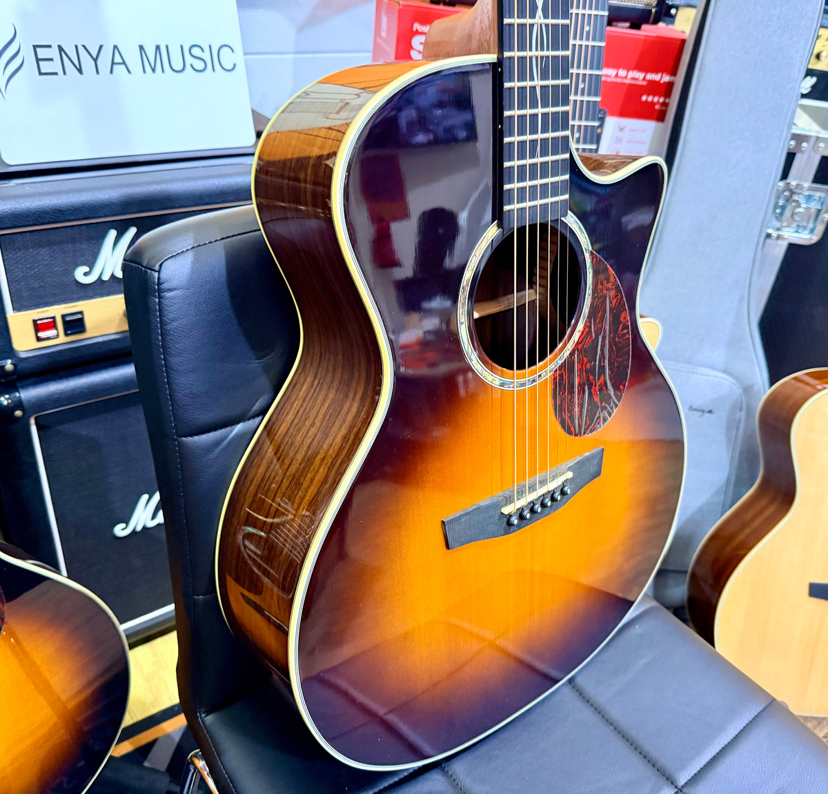 Enya EGA-Q1 PRO Acoustic Guitar Sunburst~ Solid Top~ Exotic Inlay~ Rosewood