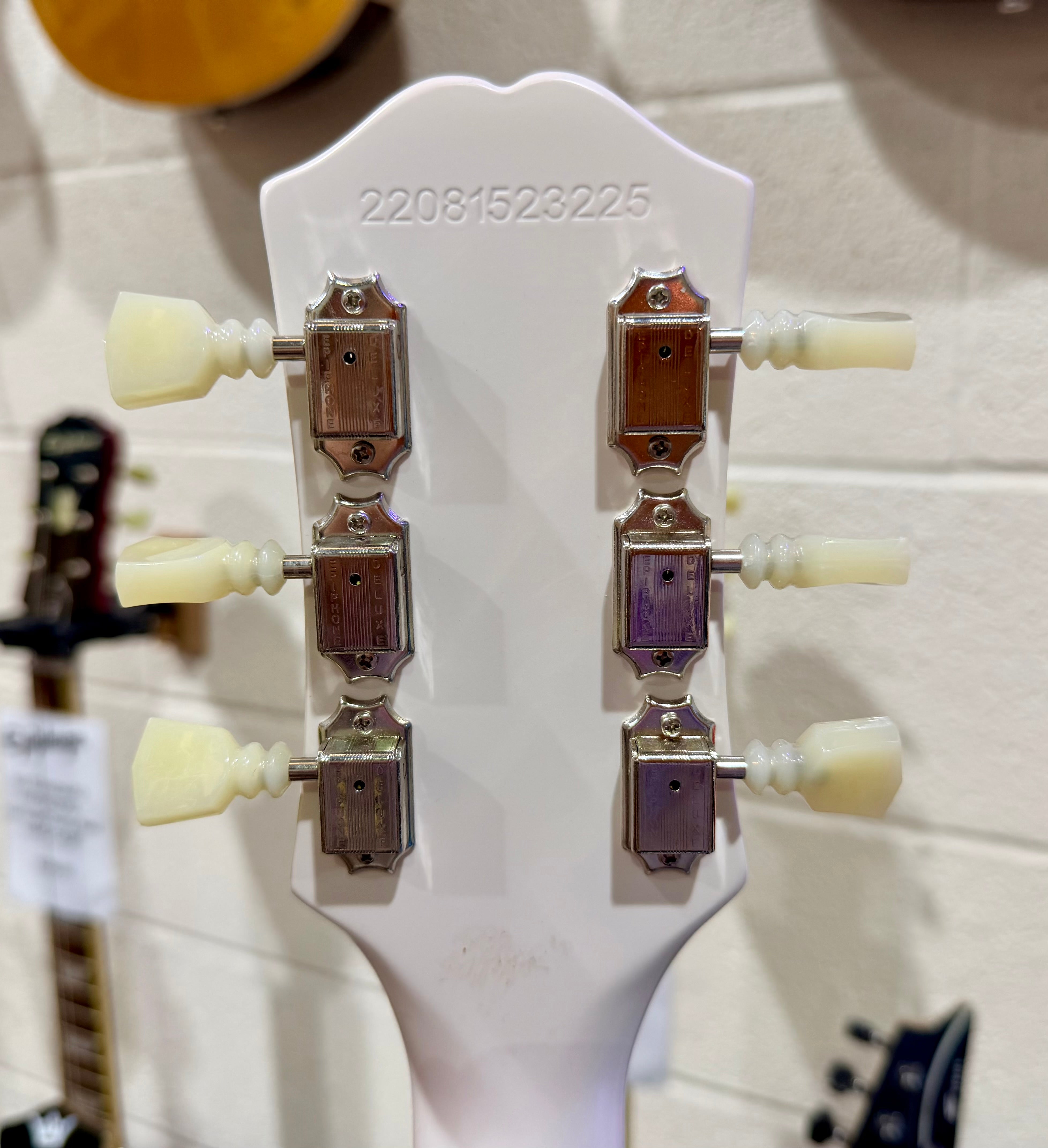 🌟2022🌟 Epiphone 1961 Les Paul SG Standard~ Aged Classic White~ ‘61 + Hard Case