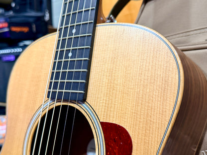 ✨2021✨ Taylor GS Mini-E Rosewood Electro Acoustic Travel Guitar with Gig Bag!