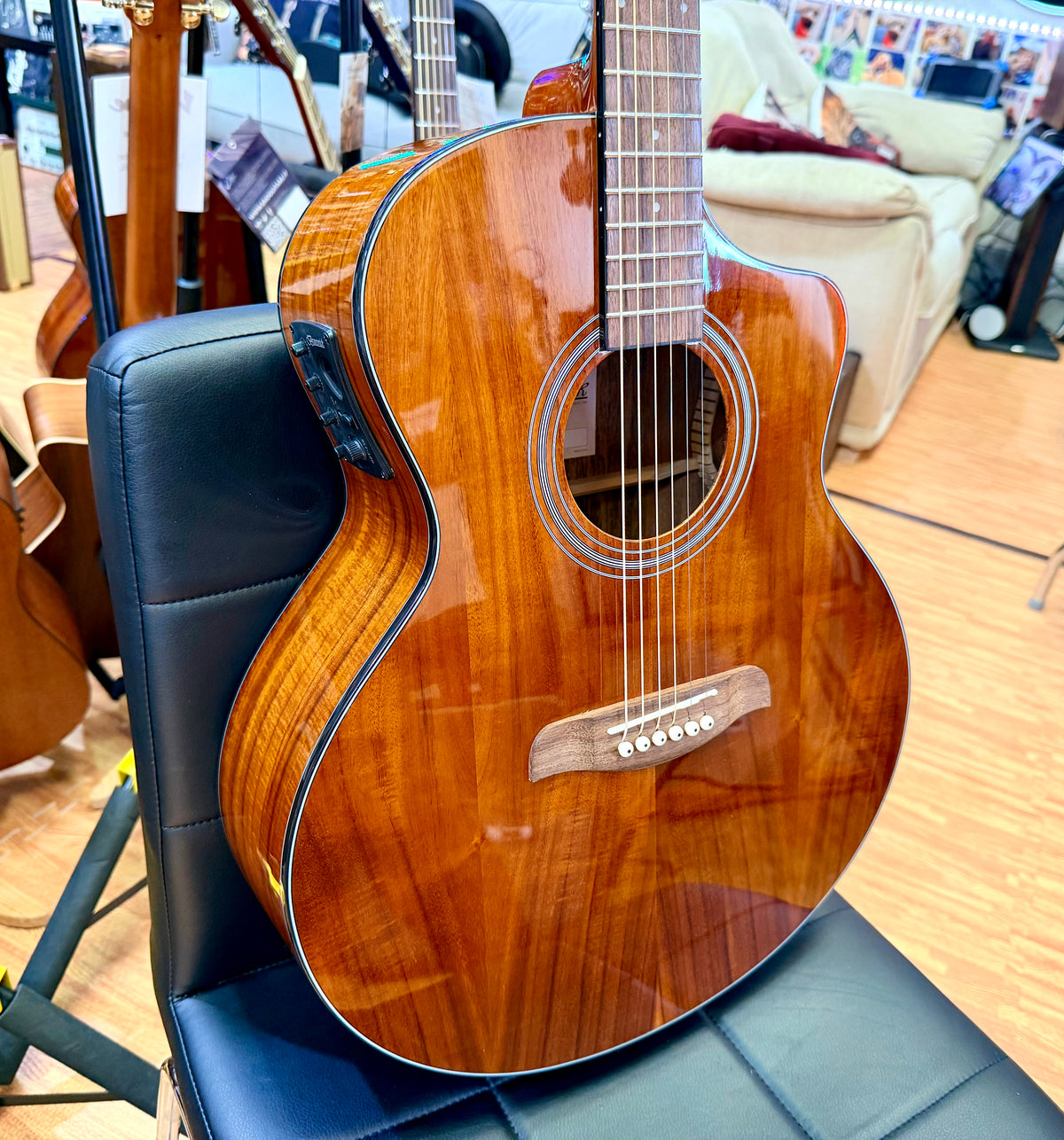 ✨NEW✨ Brunswick BTK60KO Koa Grand Auditorium Cutaway Electro Acoustic Guitar!