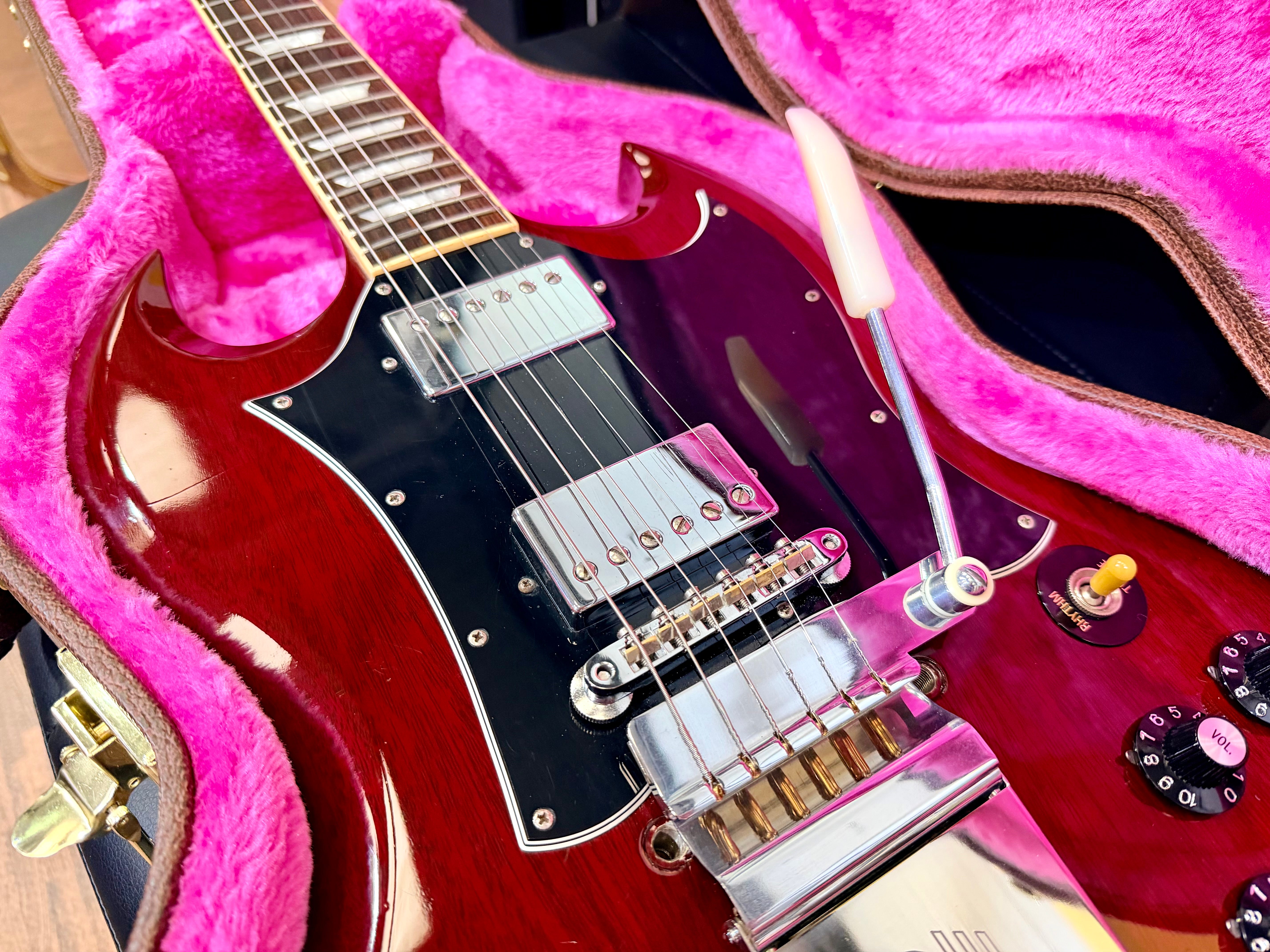 🔥 1998 Gibson USA SG Standard In Heritage Cherry with Lyre Vibrola + Case 🔥