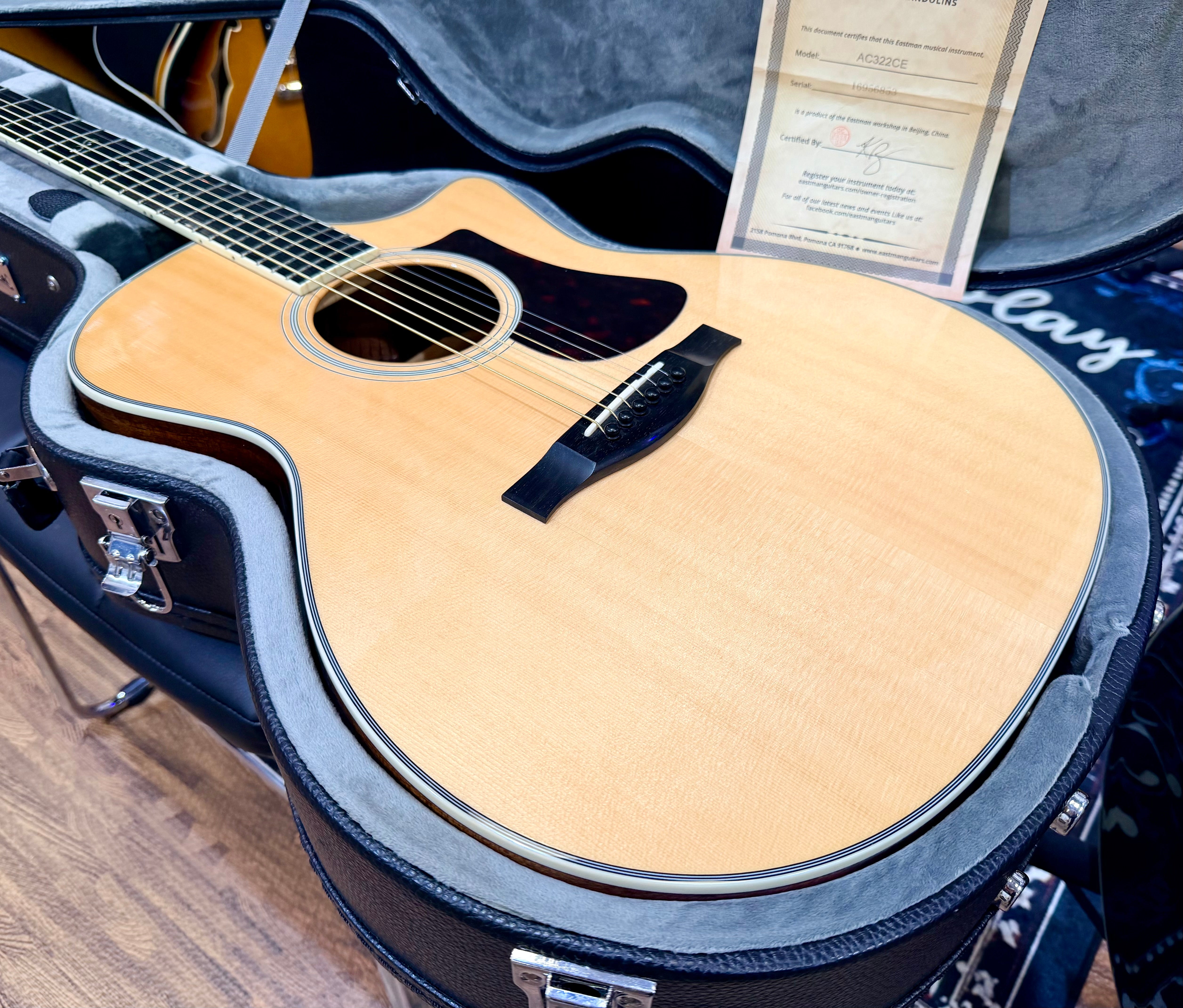 ✨2016✨ Eastman AC322CE Grand Auditorium Electro Acoustic Guitar~ Natural + Case