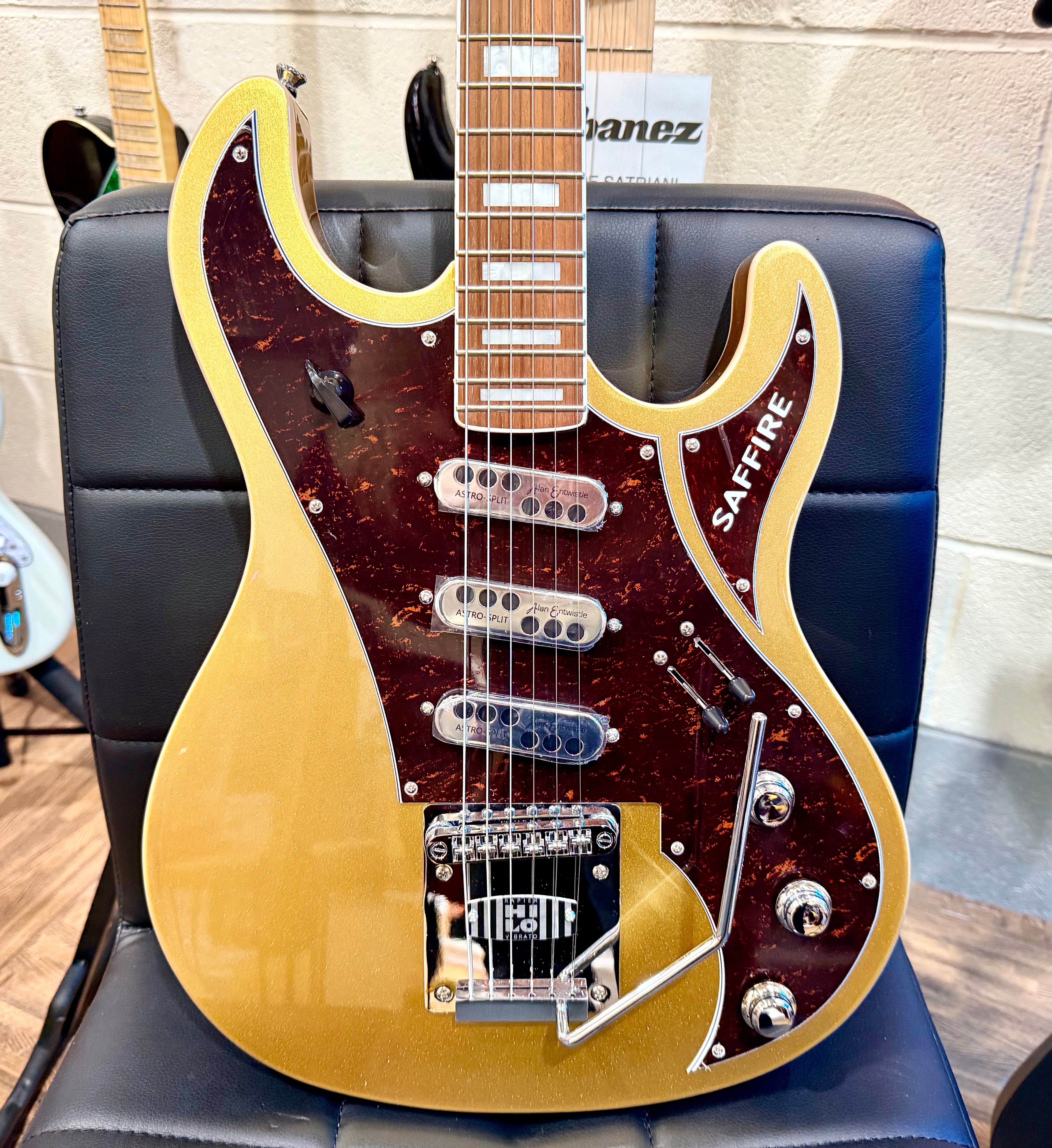 🔥BRAND NEW 2025🔥 Rapier 33 Saffire Ultra Electric Guitar~ Shoreline Gold!