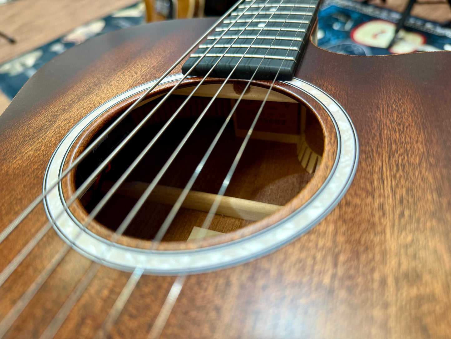 🪵 Martin StreetMaster 000C JR-10E Junior Electro Acoustic~ Dark Mahogany + Bag 🪵