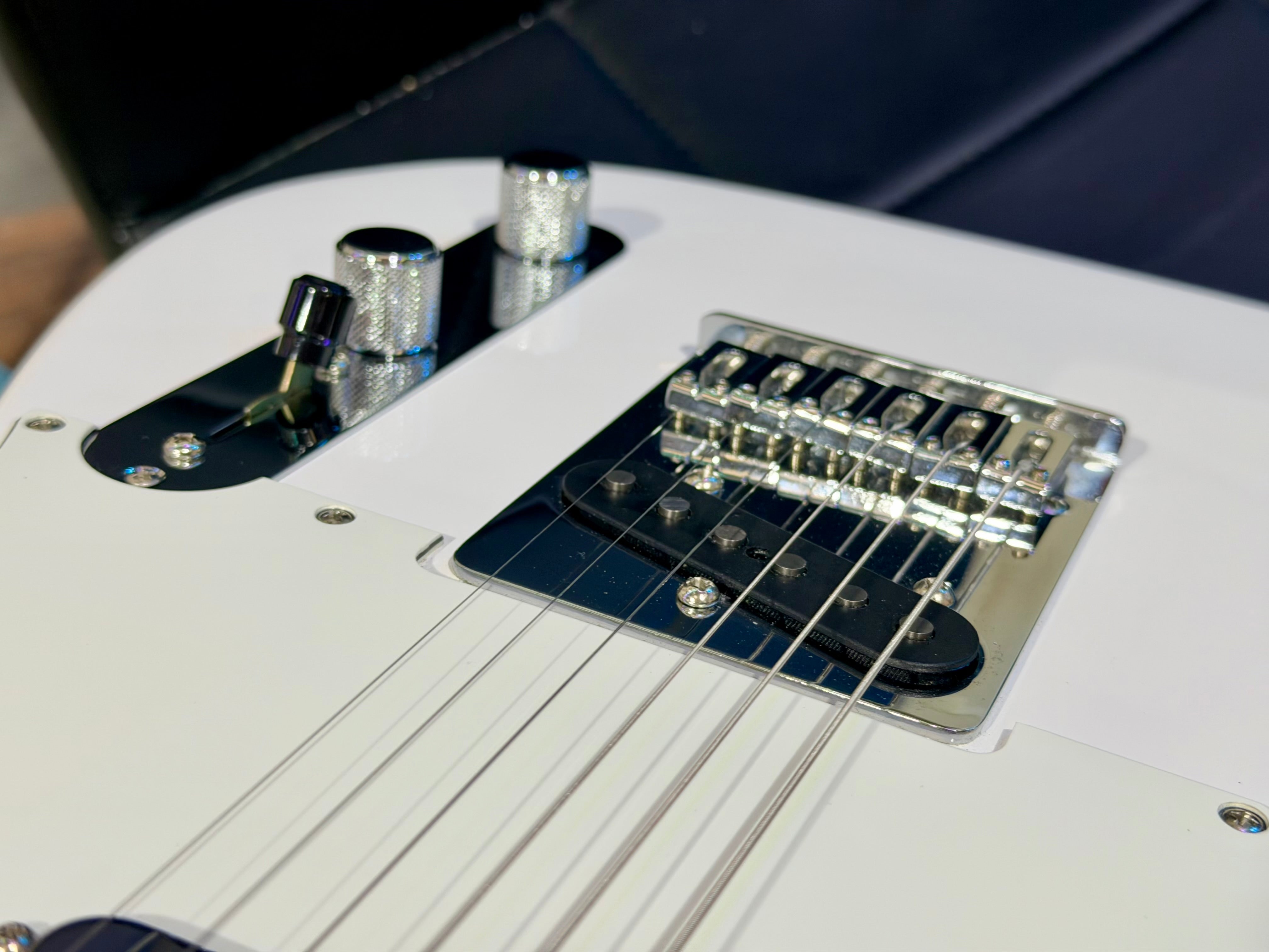 🌟MINT 2021🌟 Fender Player Telecaster Pau Ferro~Polar White~ Mexican MIM Tele