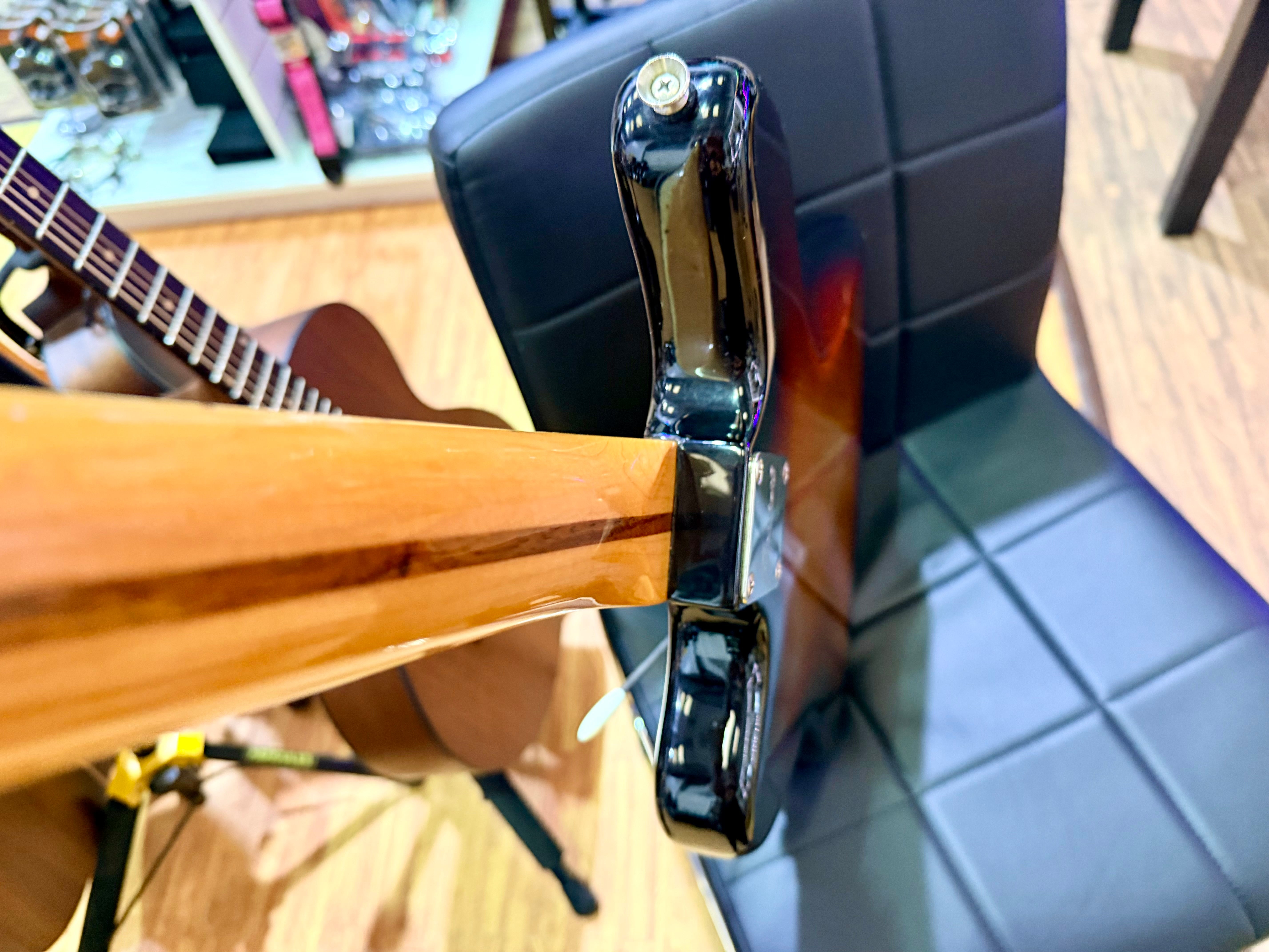 ✨2019✨ Fender Squier Classic Vibe '70s Jaguar~ 3-Tone Sunburst~ Electric Guitar