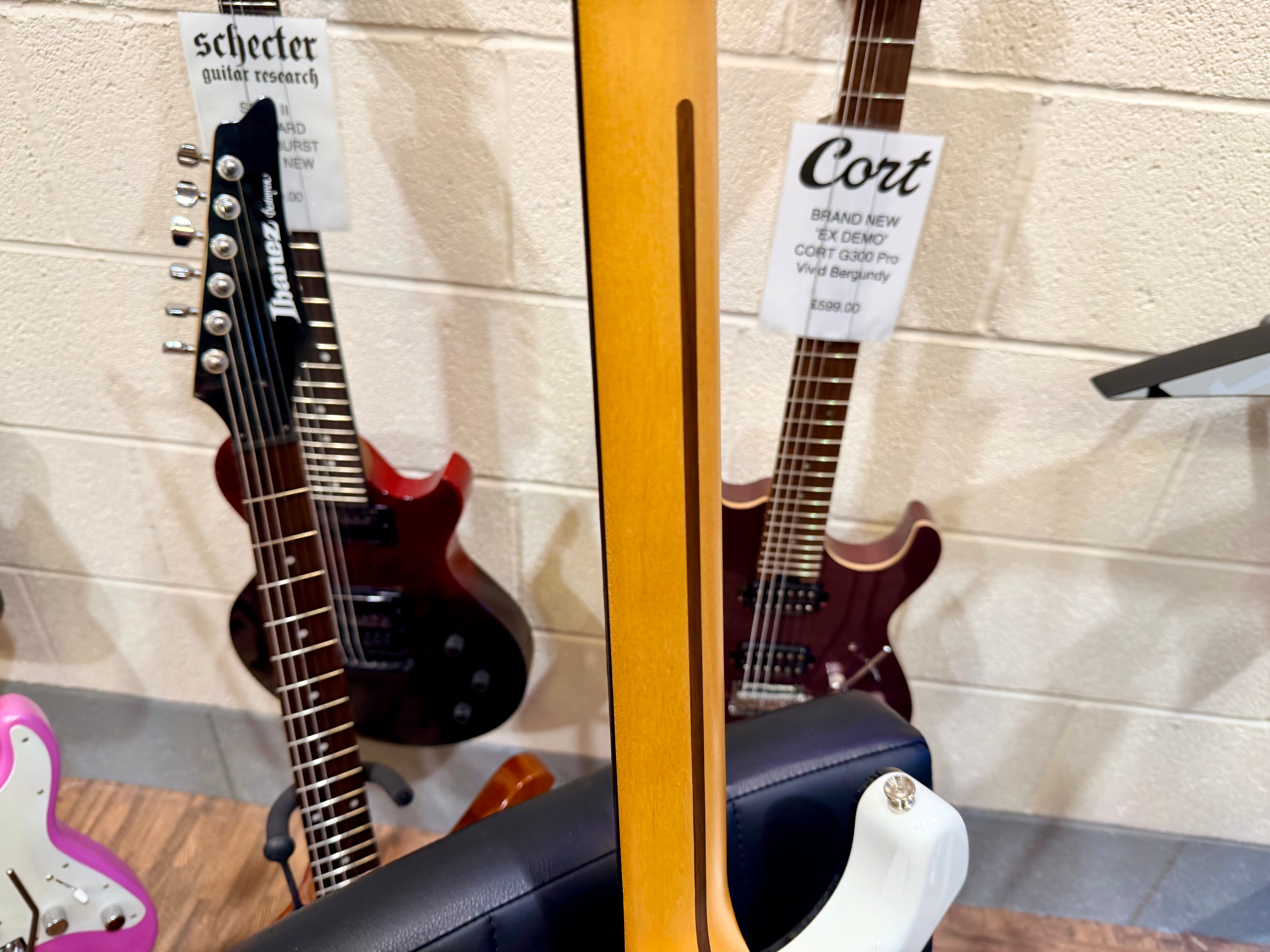 🔥MINT🔥 Fender Aerodyne Special Stratocaster~ Bright White~ 2022 Made In Japan!