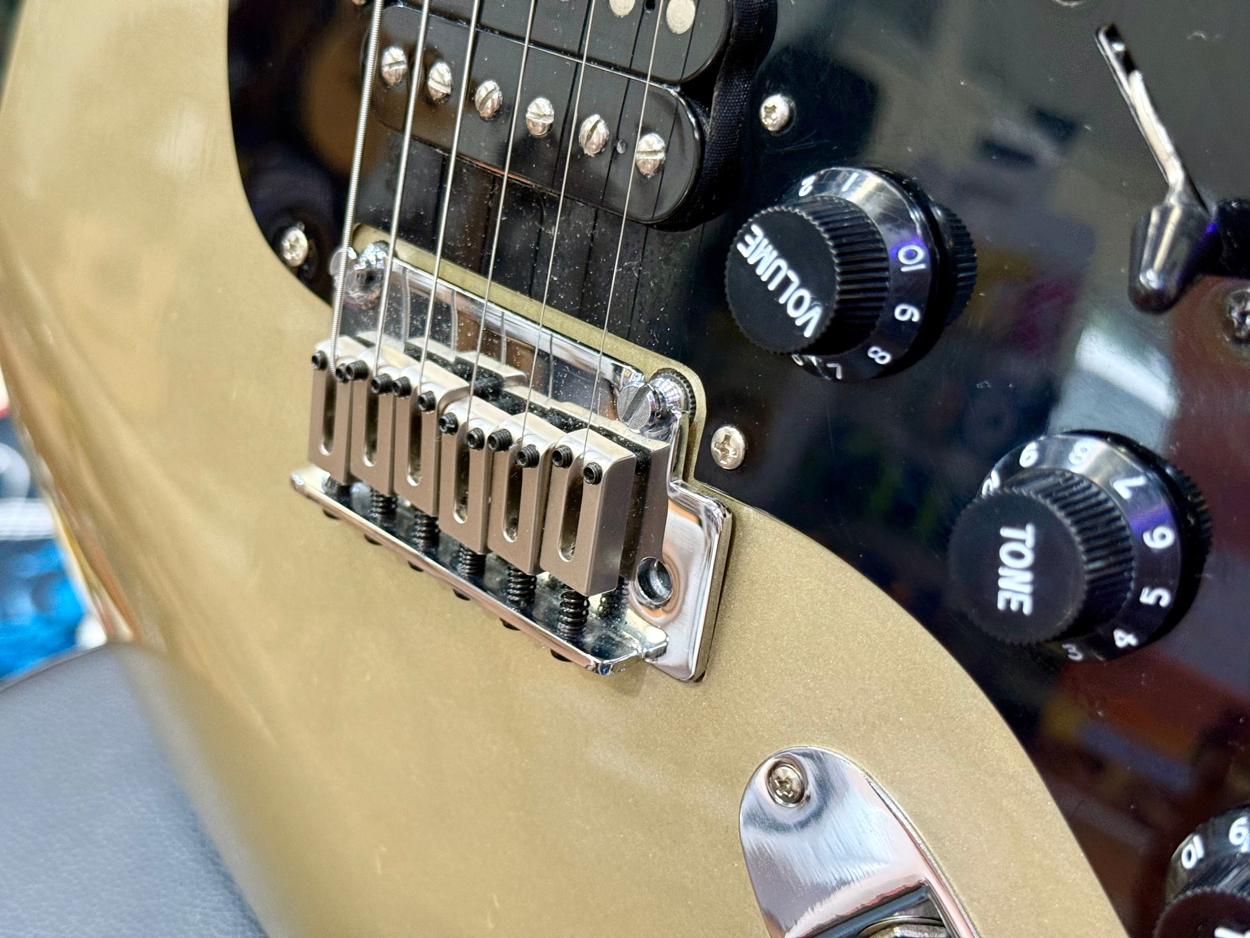 🌟2002🌟Fender Squier Stratocaster~ 20th Anniversary Ltd Edition~ Shoreline Gold!