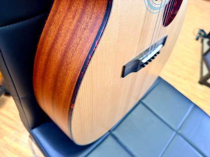 ✨2024✨ Eastman E1OM Orchestra Acoustic Guitar in Natural + Gig Bag~ All Solid!