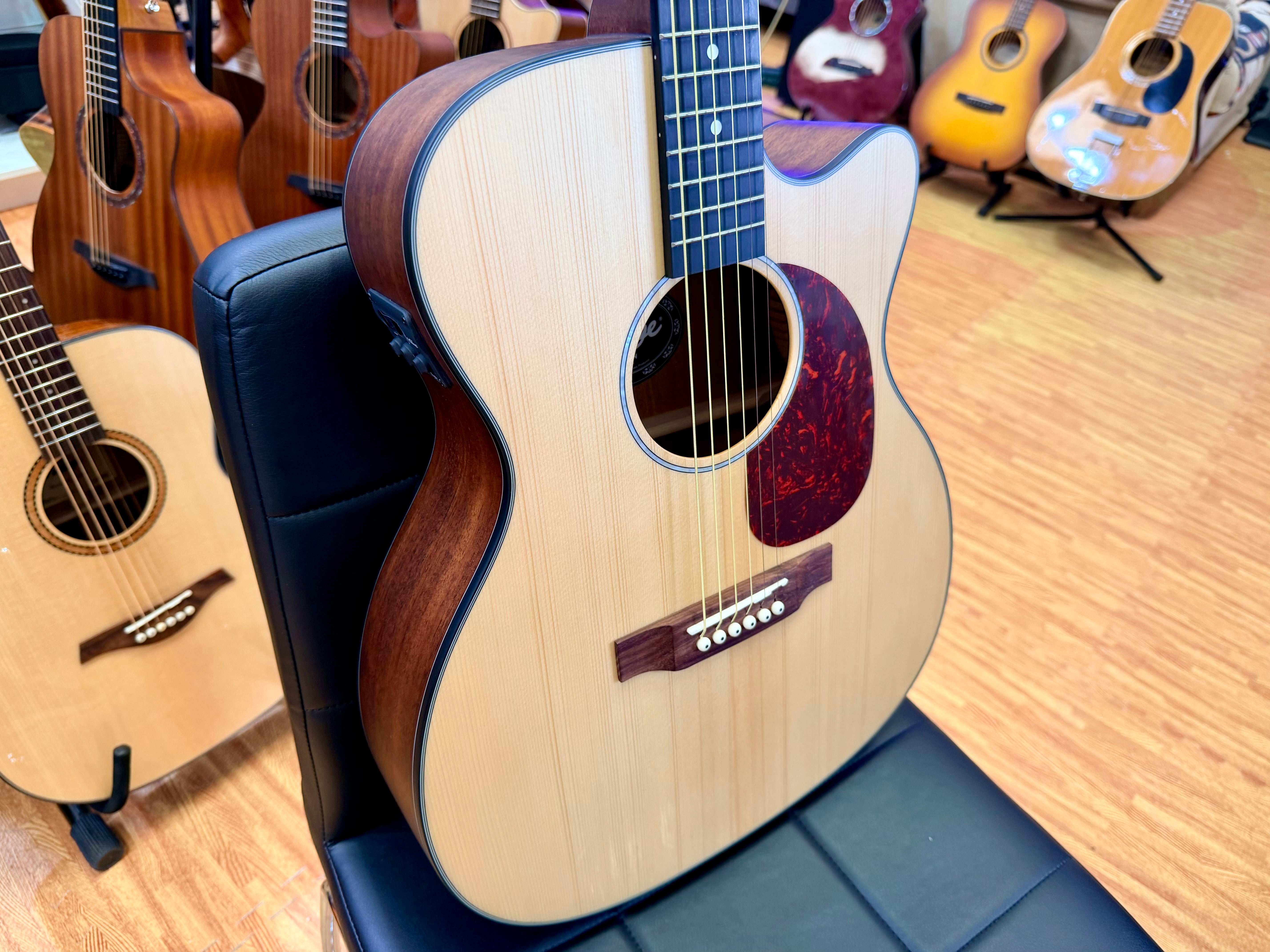 ⚡️NEW⚡️ Vintage VEC300N Stage Series Electro Acoustic Guitar~ Folk Cutaway!