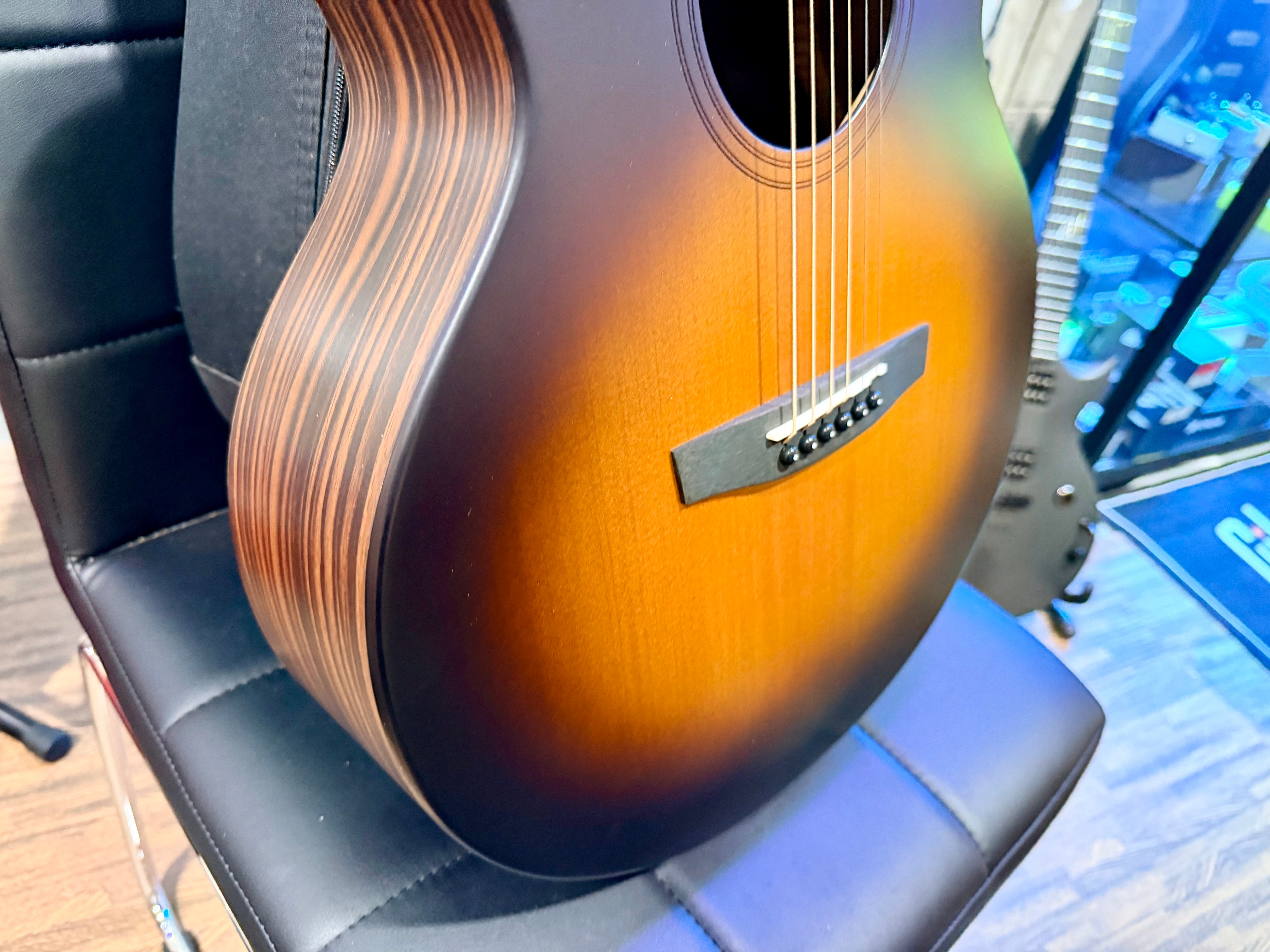 🔥NEW 2025🔥 Enya EA-X1 Pro~Vintage Sunburst Acoustic Guitar~Sitka Spruce & bag