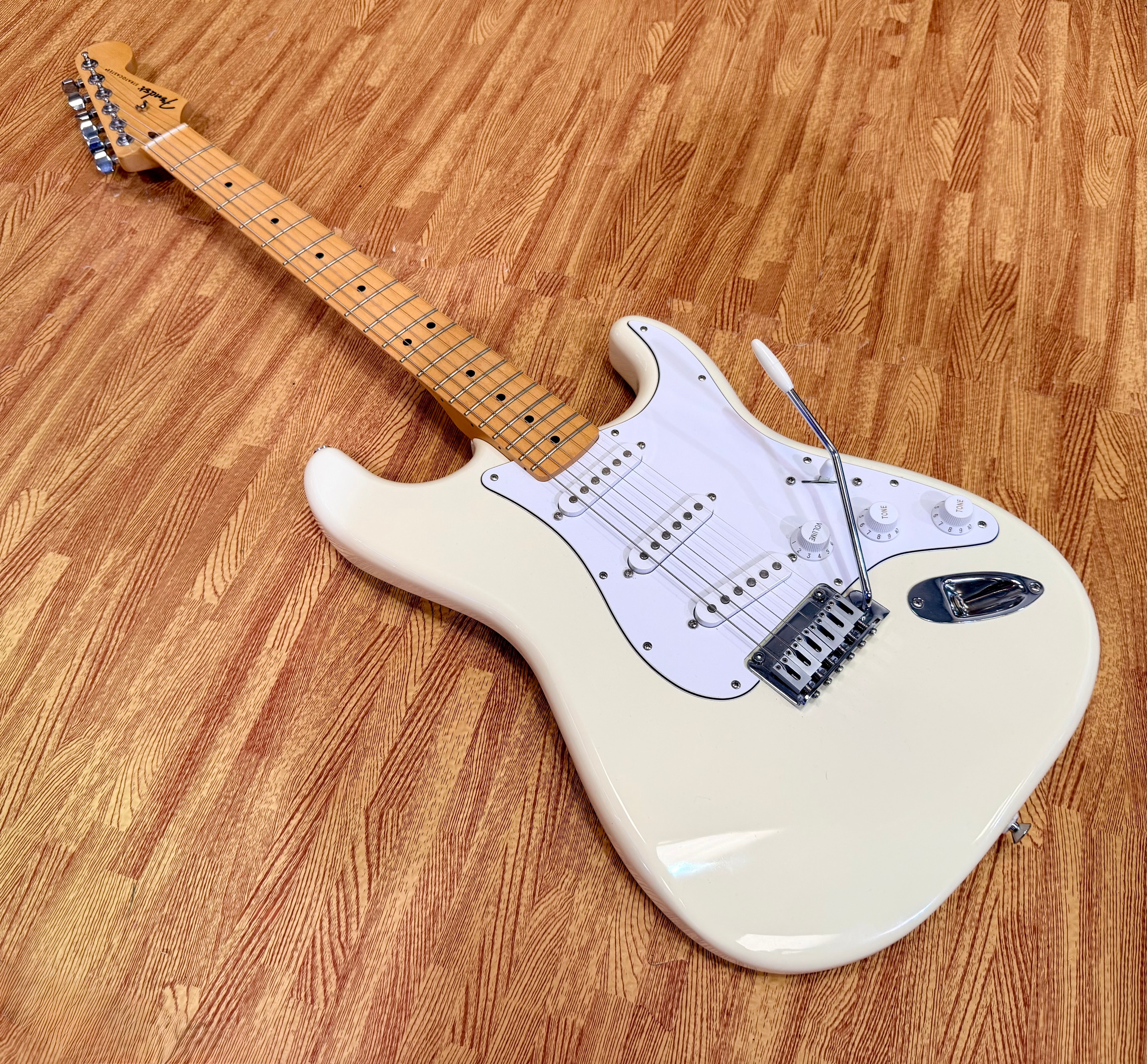 🌟2025🌟 Fender Standard Stratocaster Electric Guitar~ Olympic White~ Maple Neck