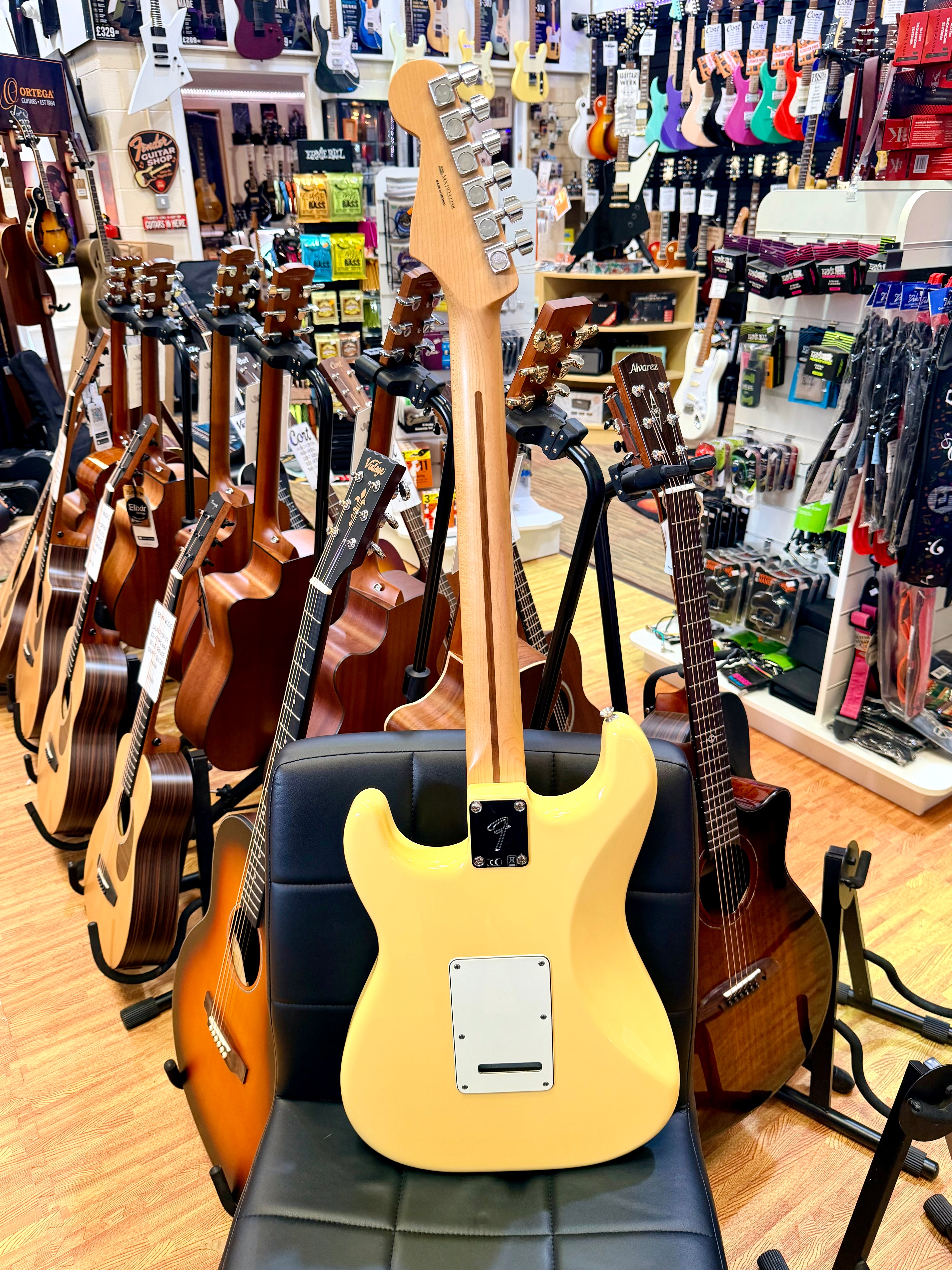 ✨2019✨ Fender Player Stratocaster HSS~ Buttercream Maple Neck~ Mexican Strat!