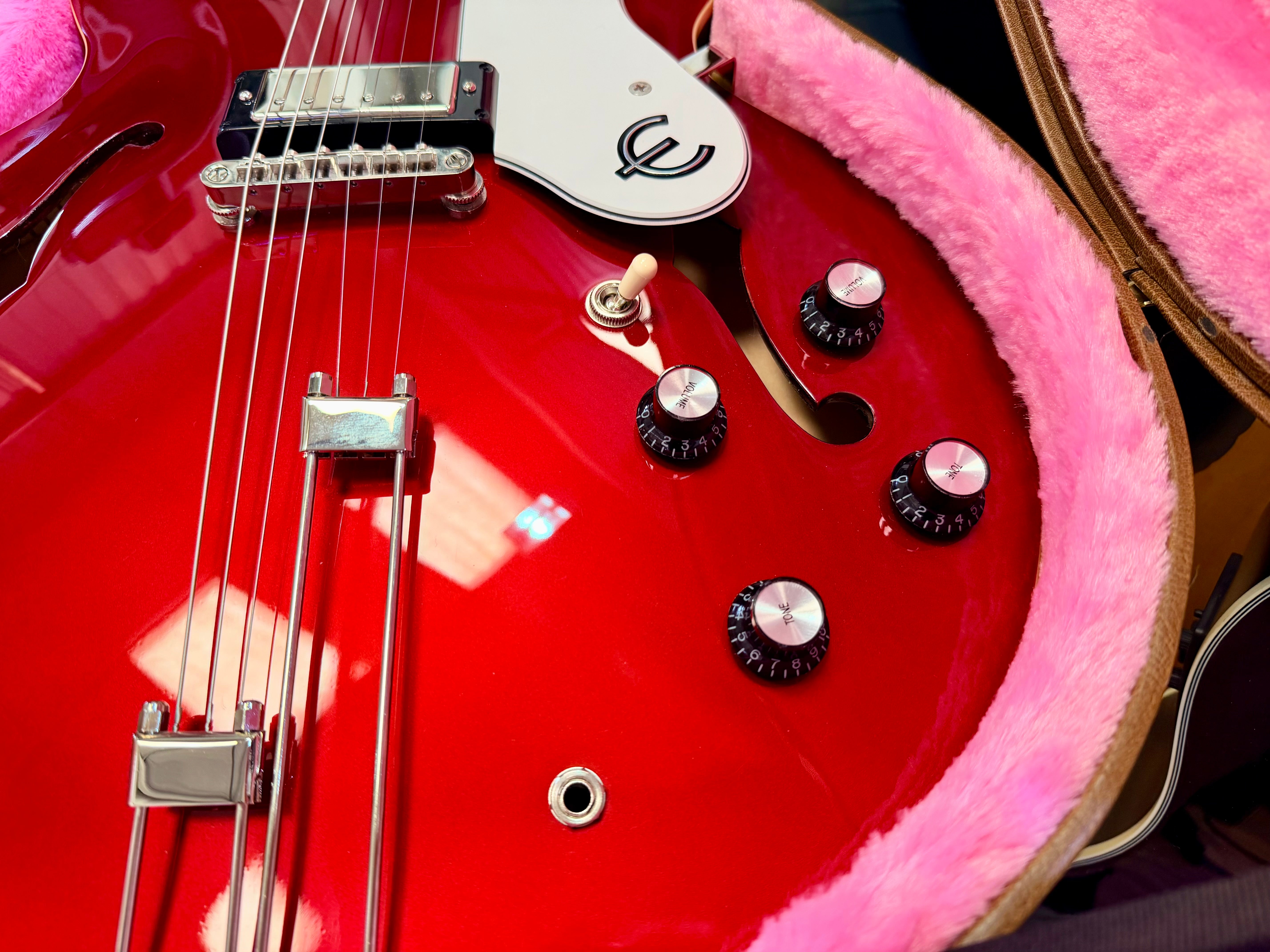✨2023✨ Epiphone Riviera Semi-Hollow Sparkling Burgundy~ Frequensator~ Hard Case