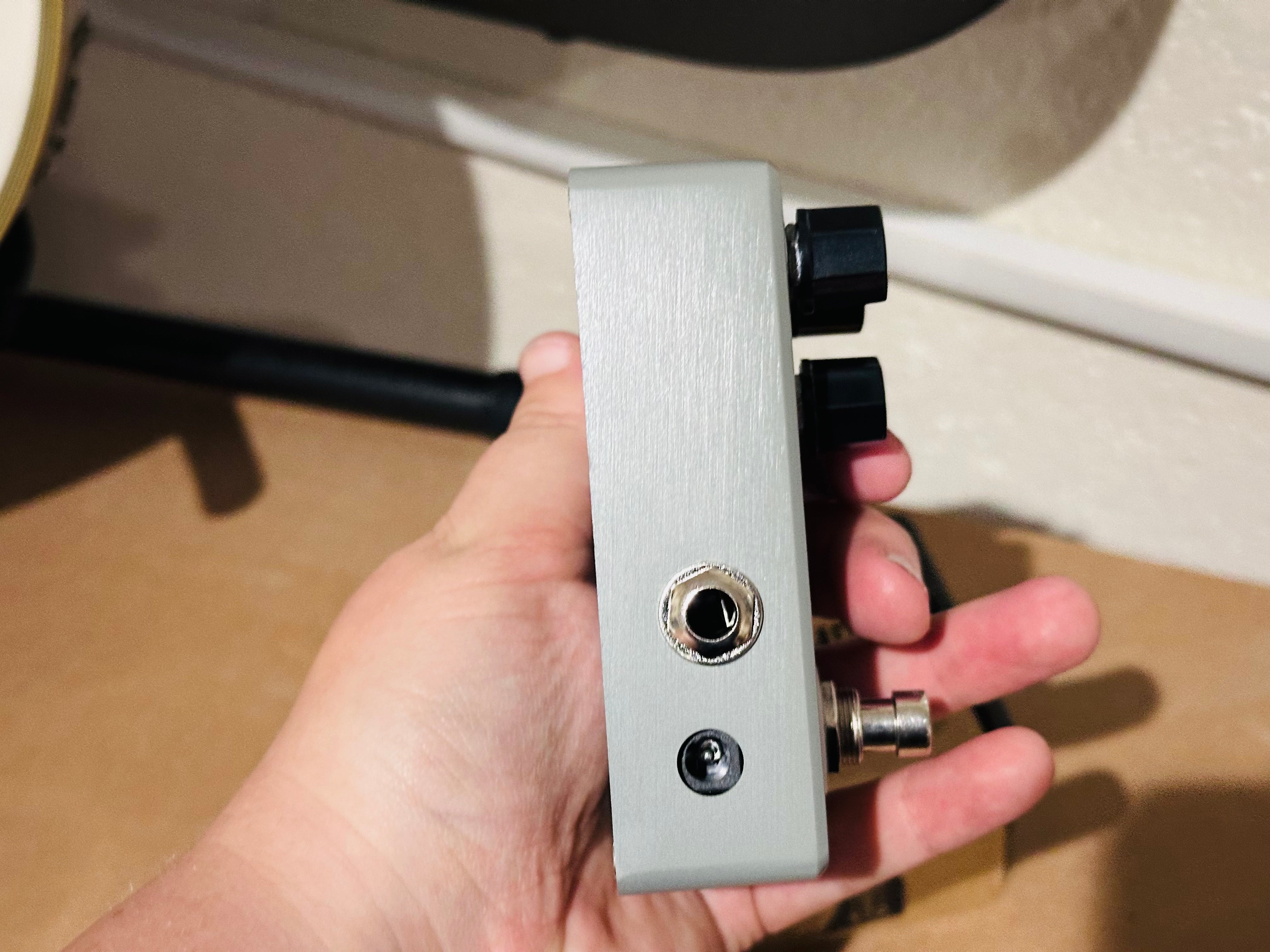 🌟BRAND NEW🌟 Dolamo D5 Guitar distortion pedal MKIV effects box~ Silver 9v 🎸